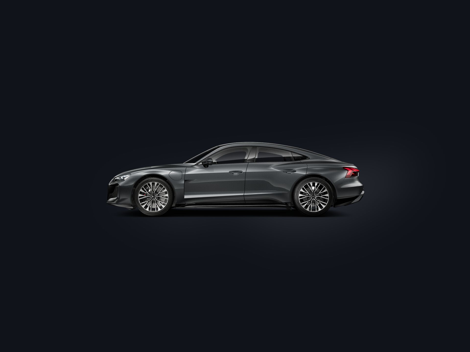 RS e-tron GT side