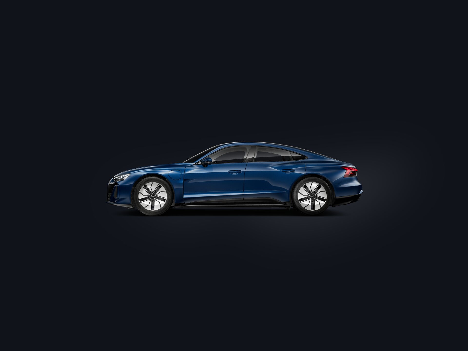 e-tron GT quattro side