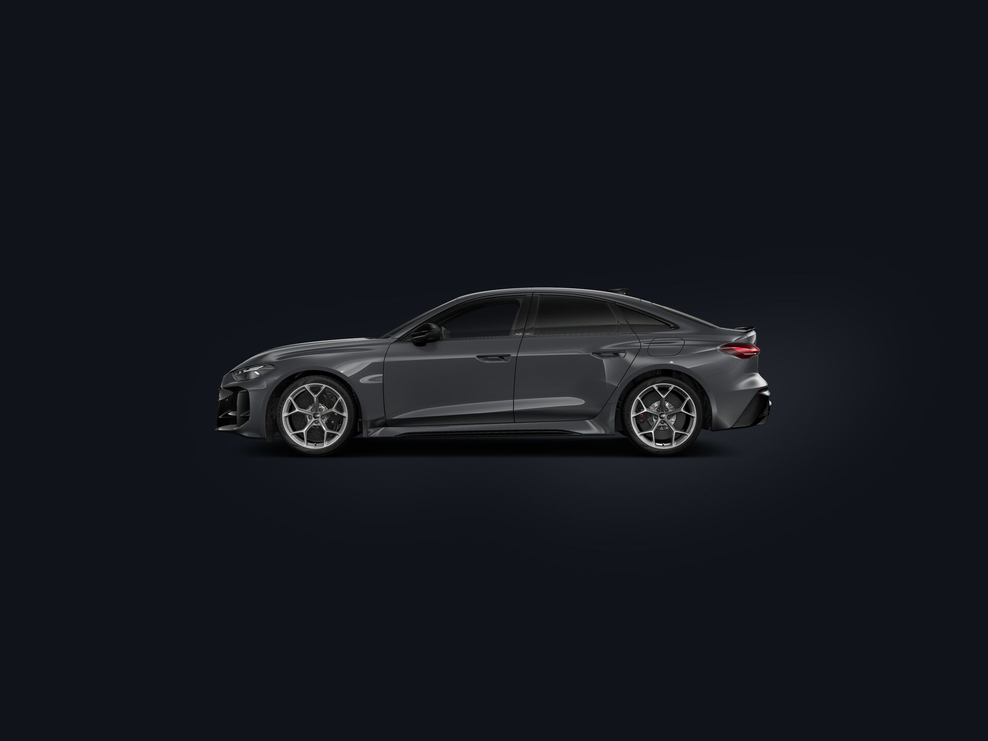 RS 5 Saloon side