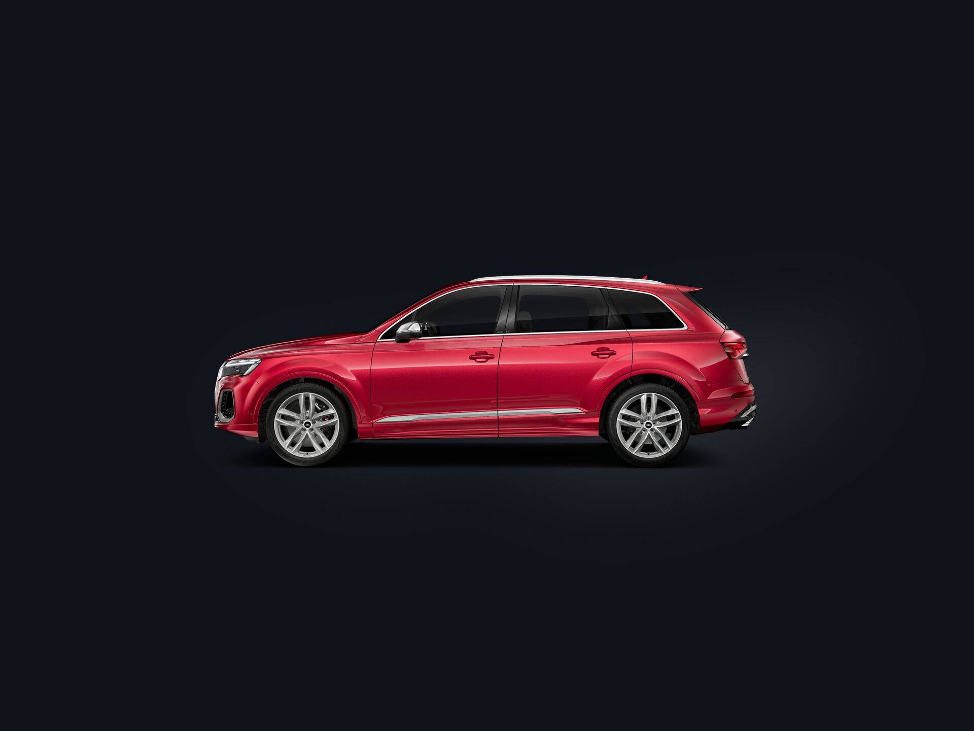 SQ7 side