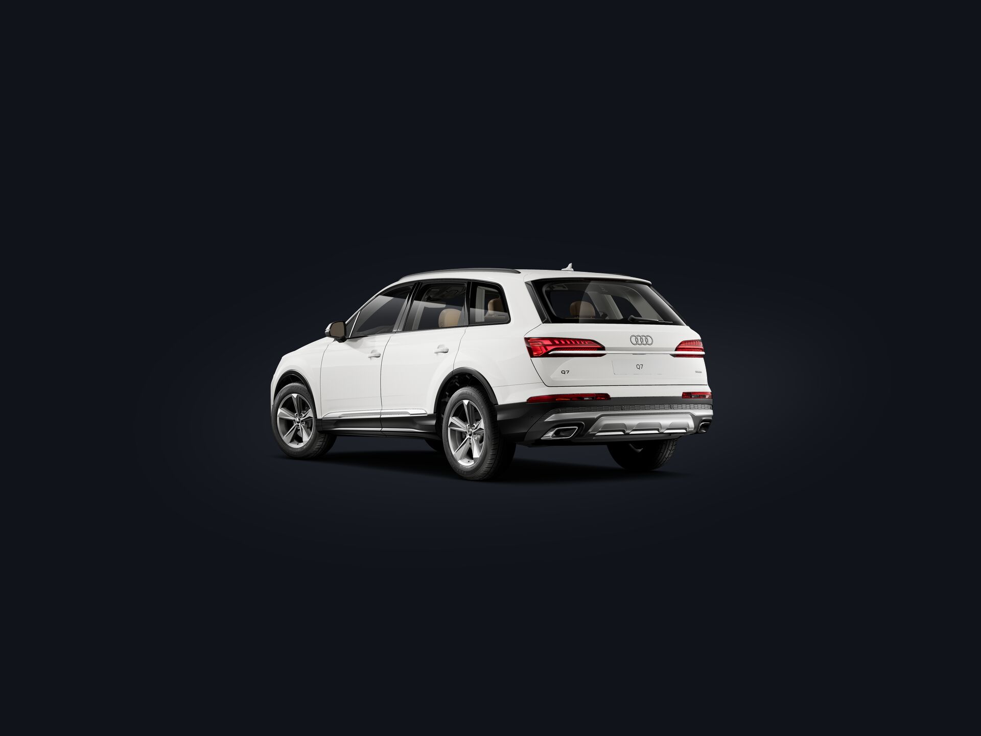Q7 SUV 3/4 rear