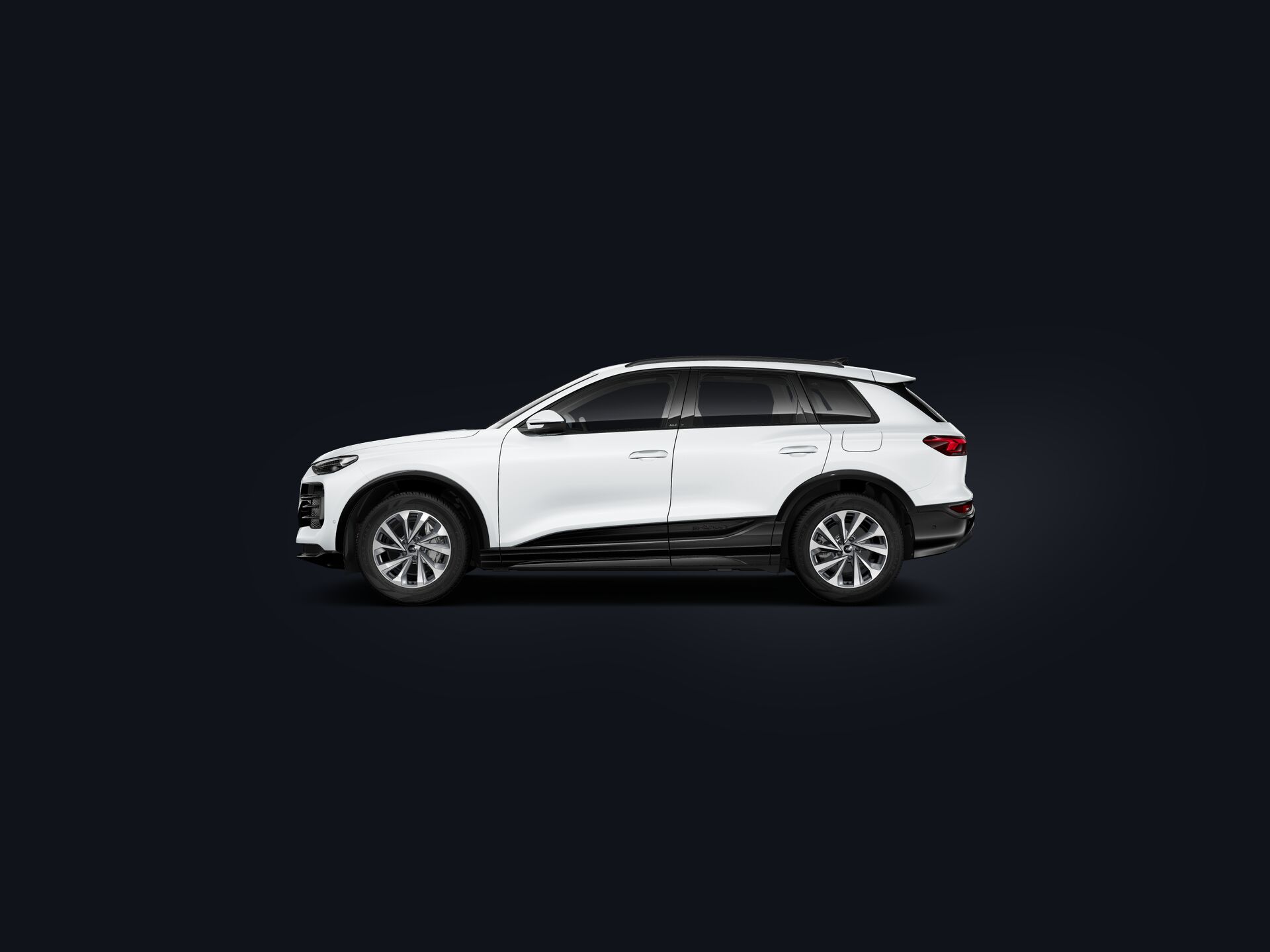 Q6 SUV e-tron side