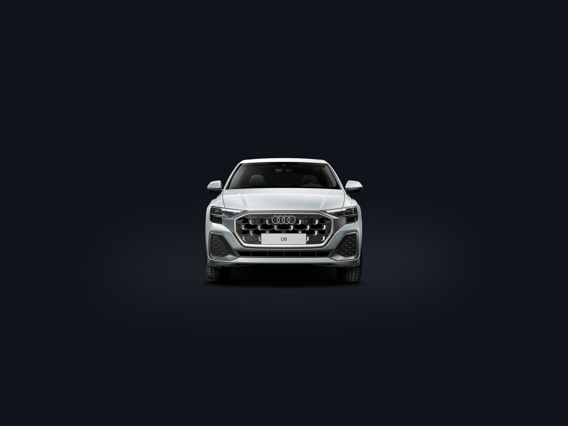 Q8 SUV custfront