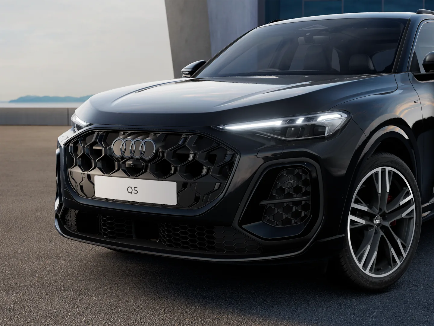Image about Audi Q5 SUV e-hybrid quattro S tronic