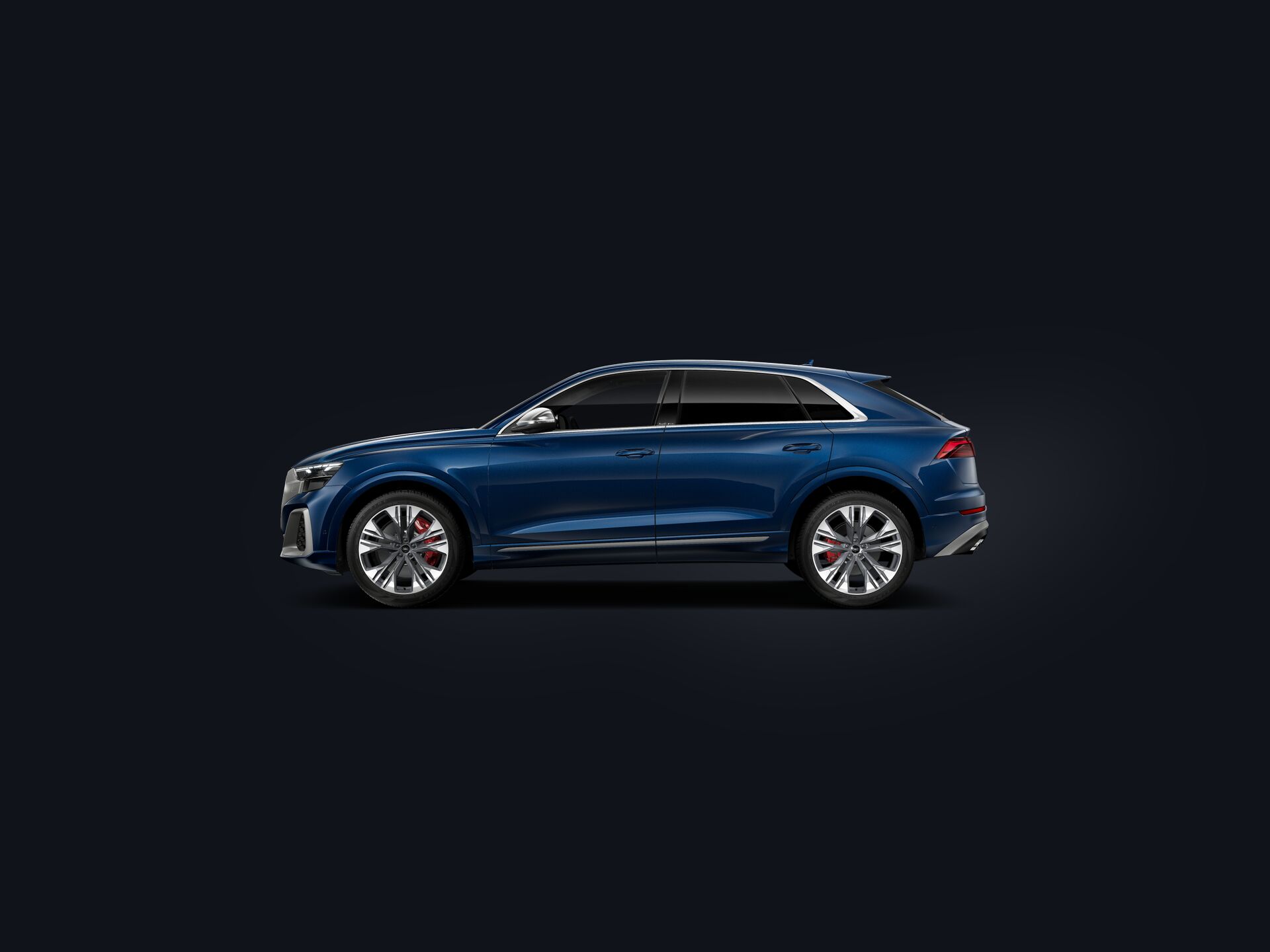 SQ8 side