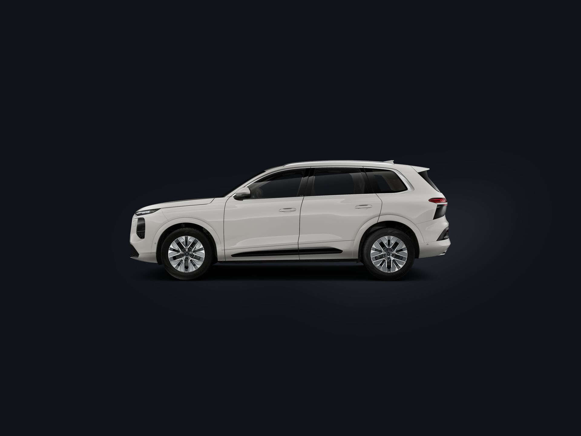 Q7 SUV side