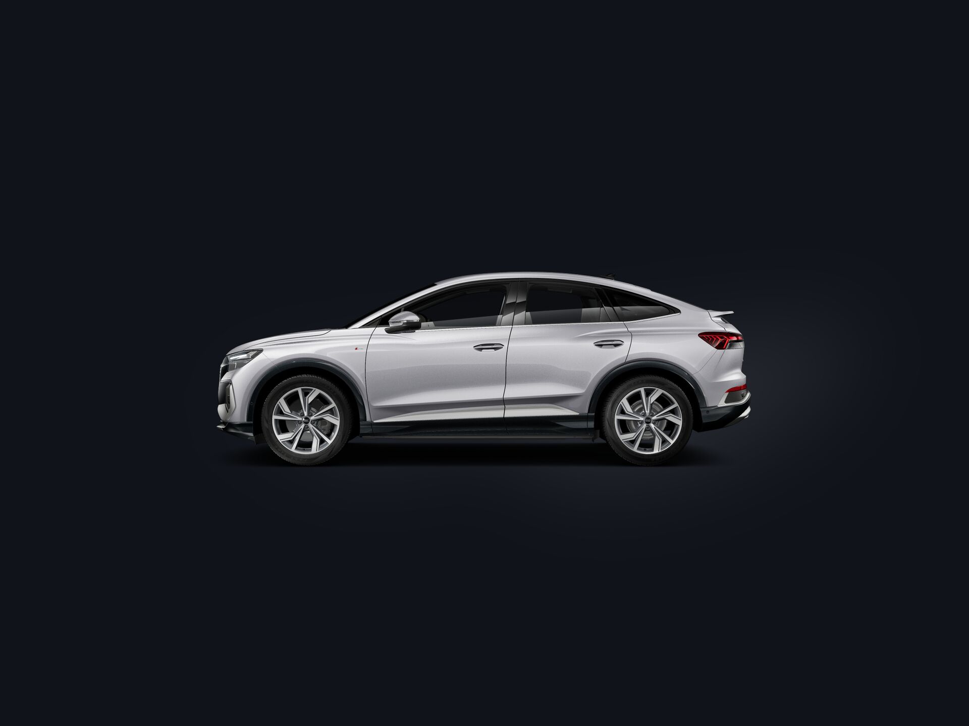 Q4 Sportback e-tron side