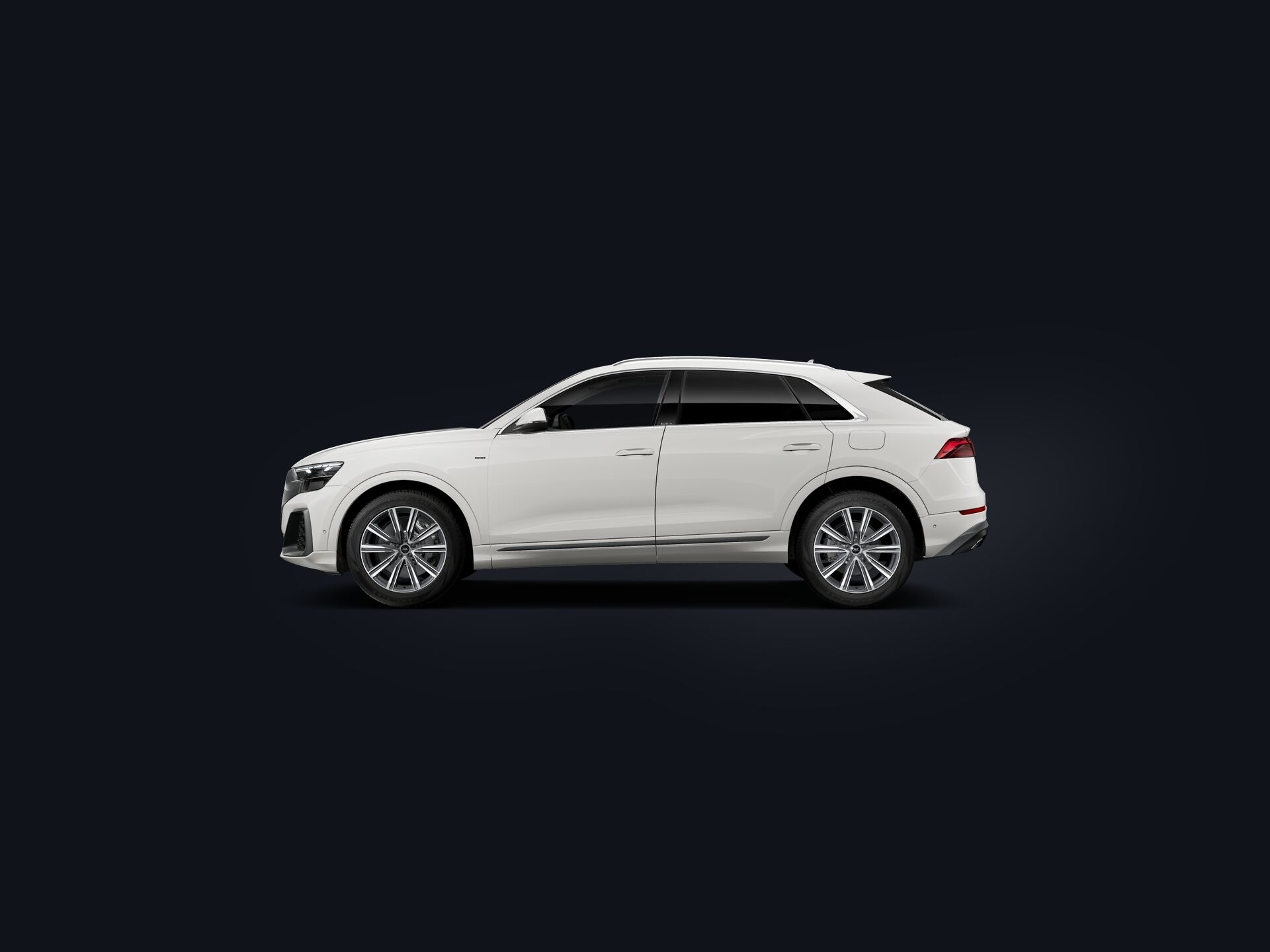 Q8 e-hybrid side