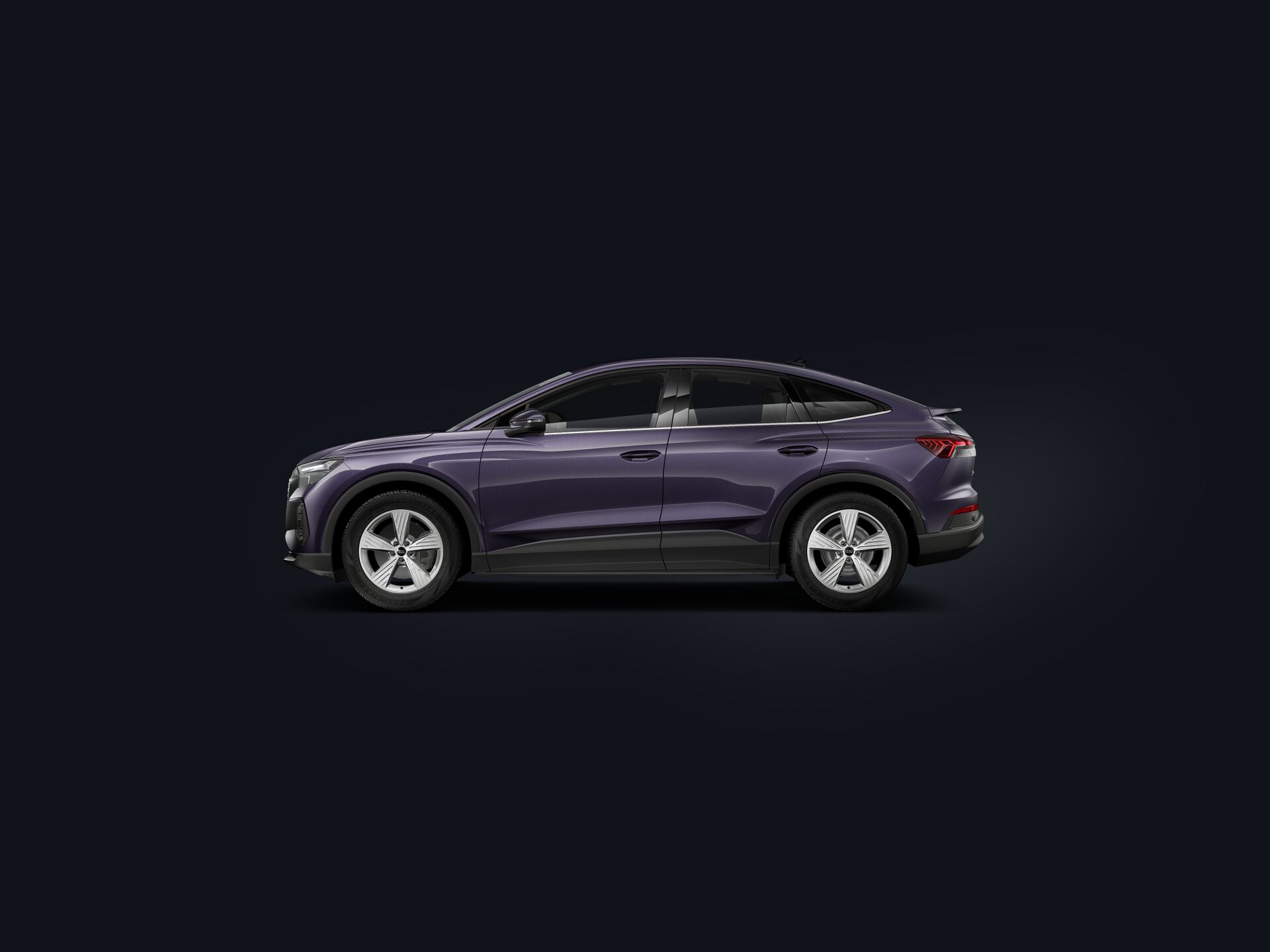 Q4 Sportback e-tron custside