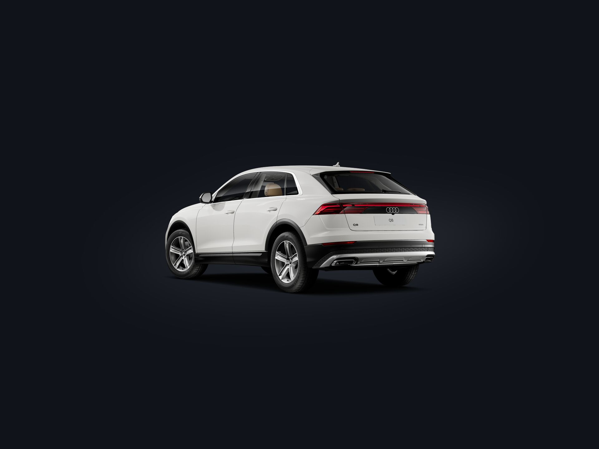 Q8 SUV 3/4 rear
