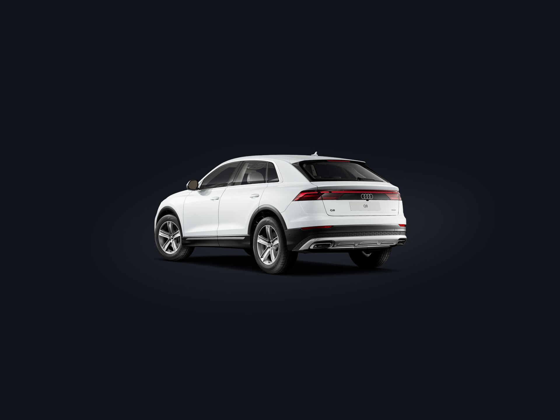 Q8 SUV 3/4 rear
