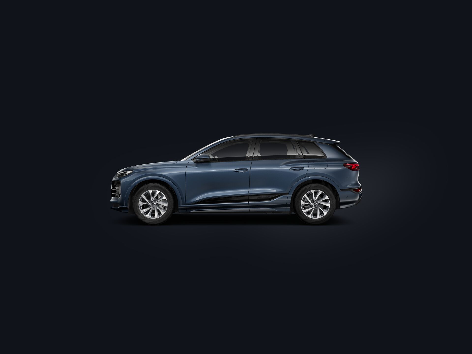 Q6 SUV e-tron side