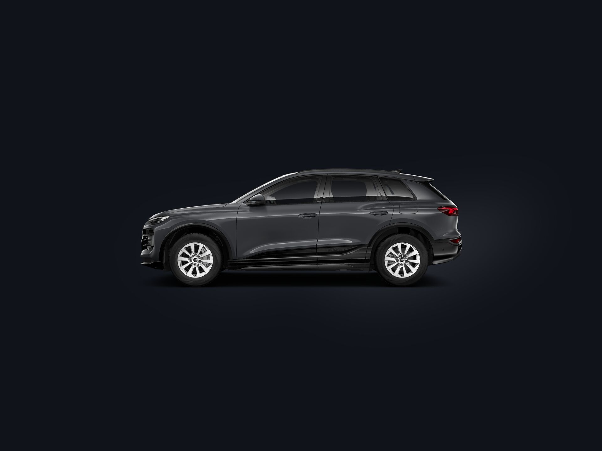Q6 SUV e-tron side