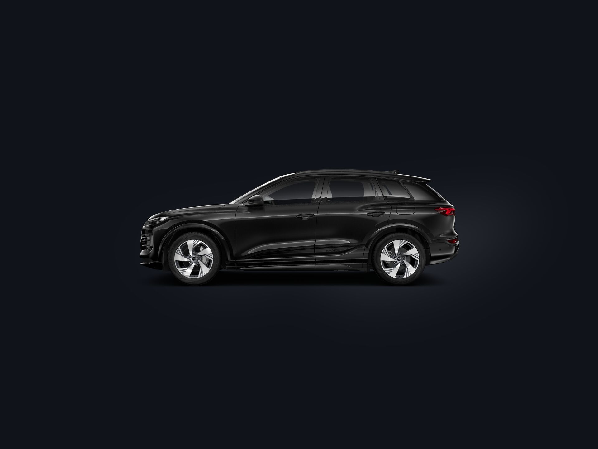 Q6 e-tron side