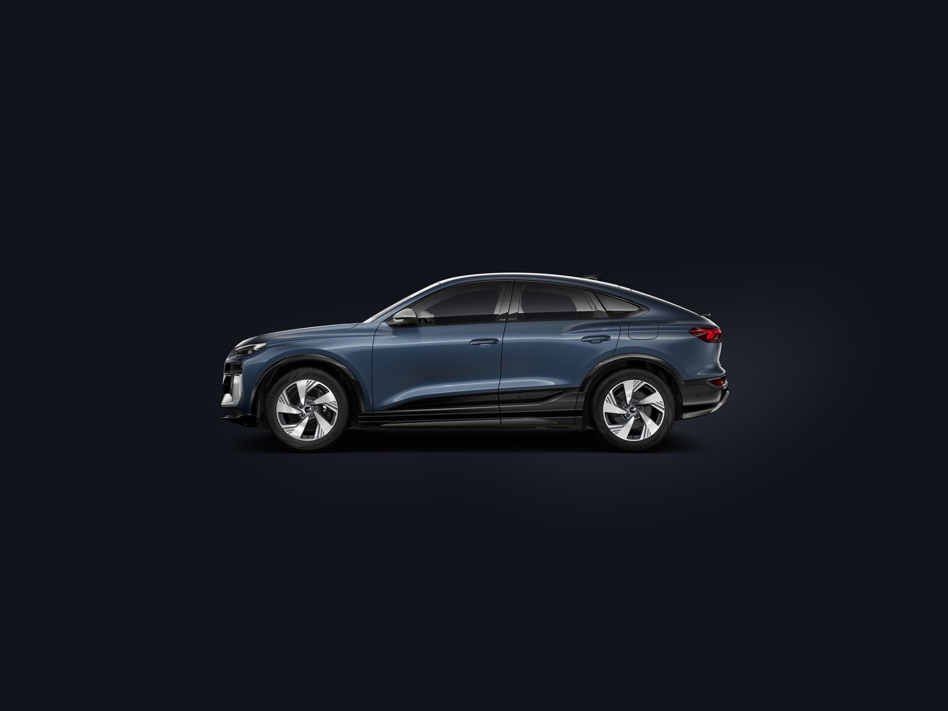 SQ6 Sportback e-tron side