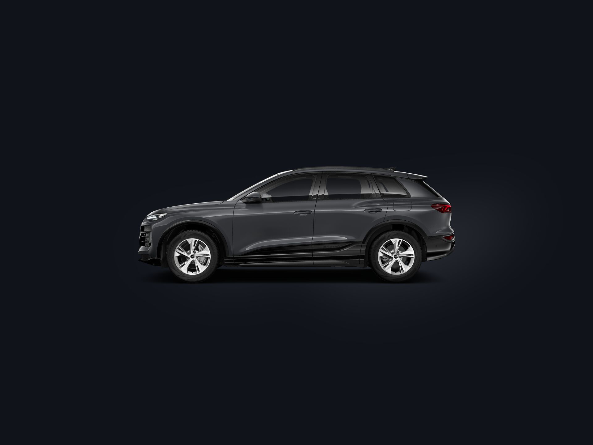 Q6 SUV e-tron side
