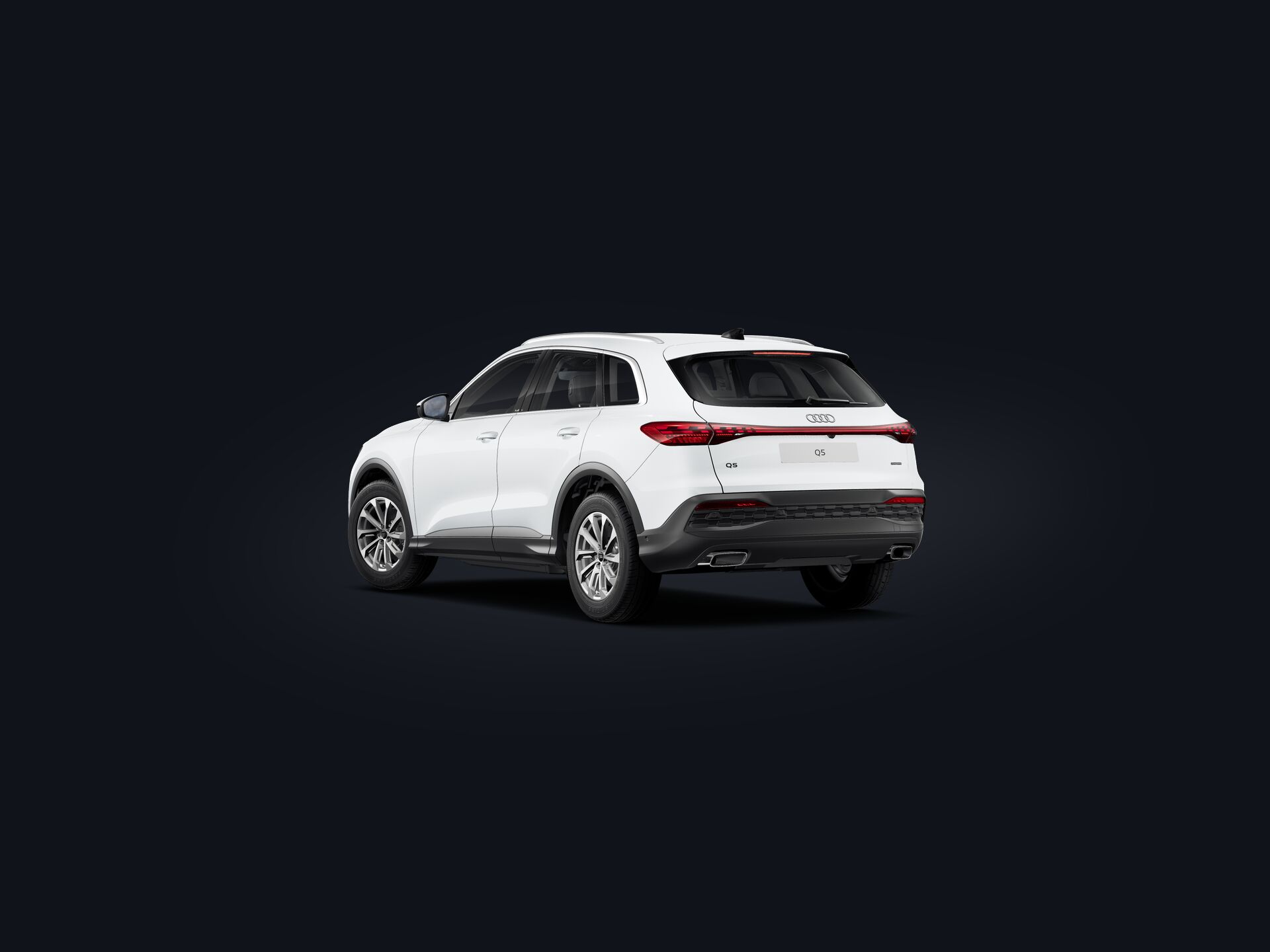 Q5 SUV 3/4 rear