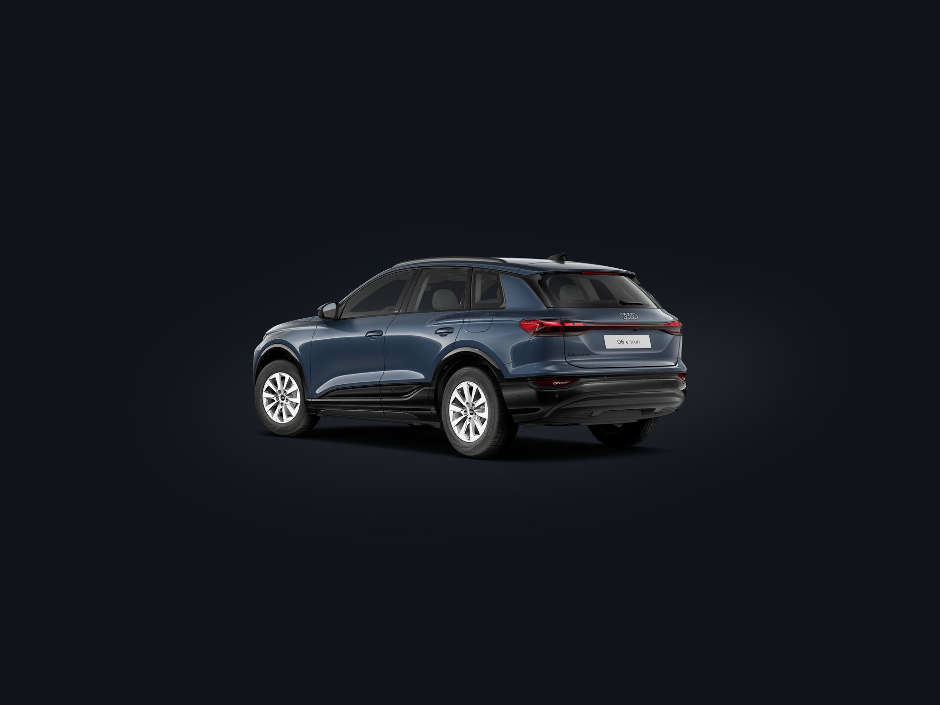 Q6 SUV e-tron 3/4 rear