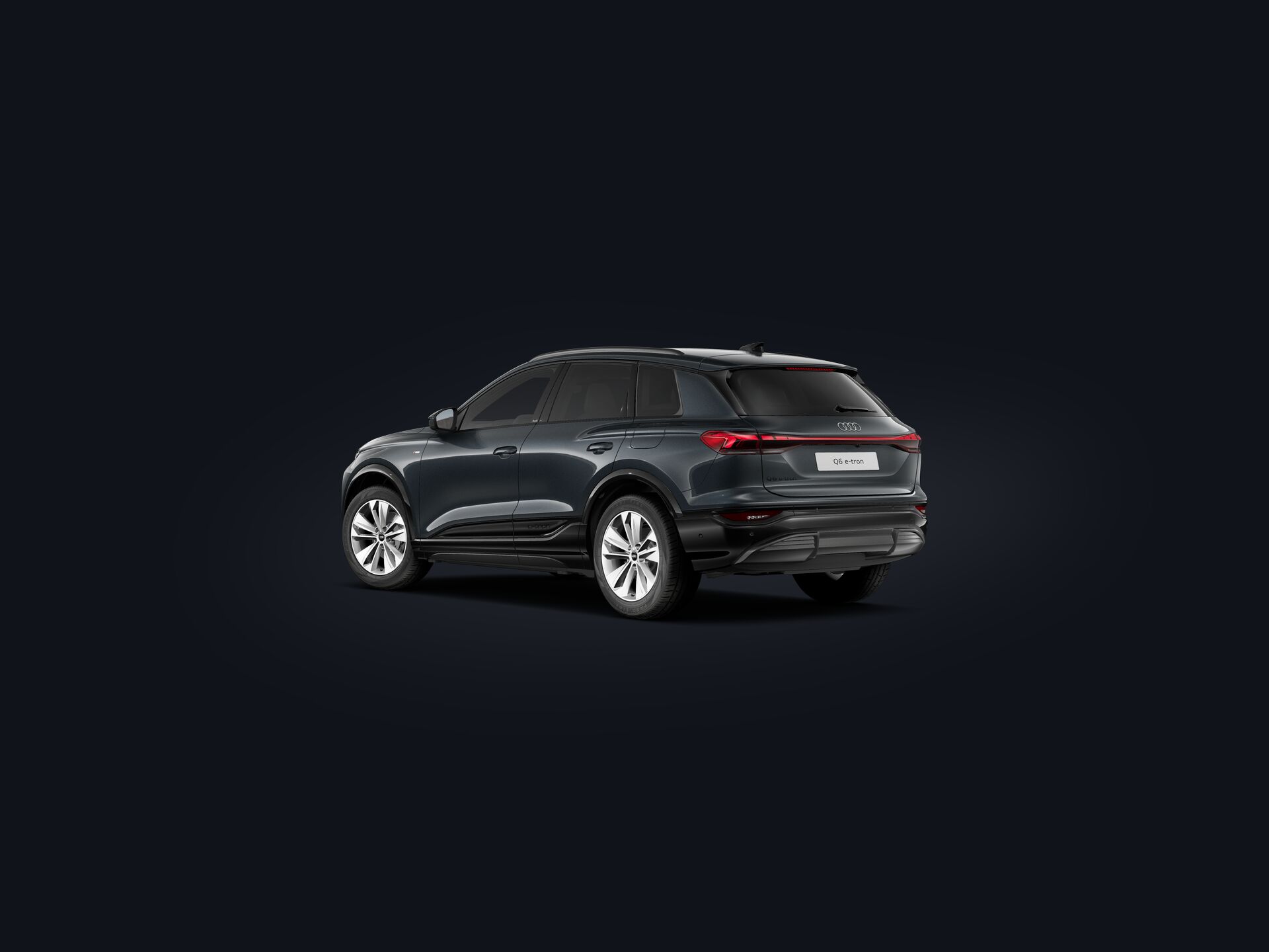 Q6 SUV e-tron 3/4 rear