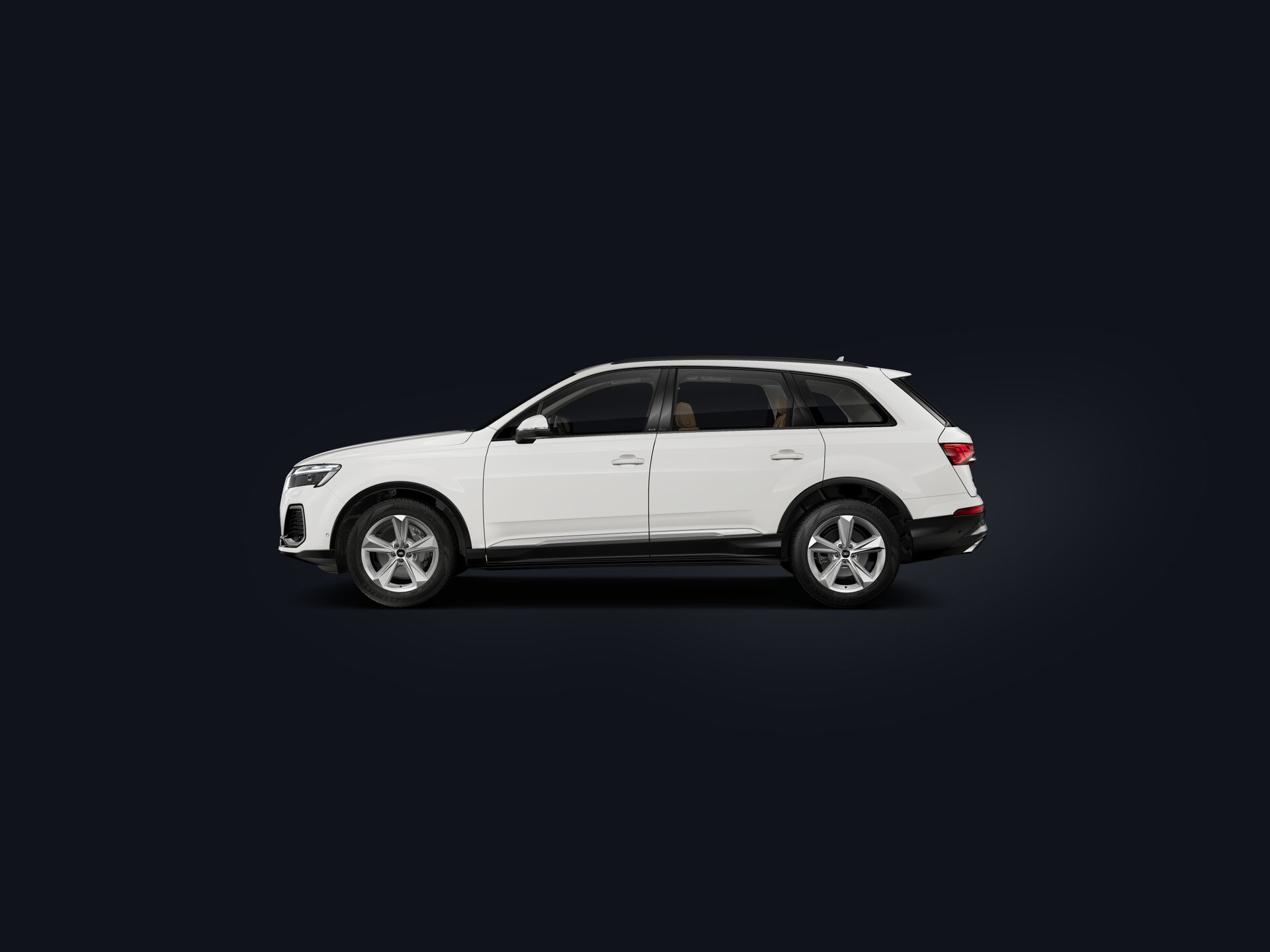 Q7 SUV custside