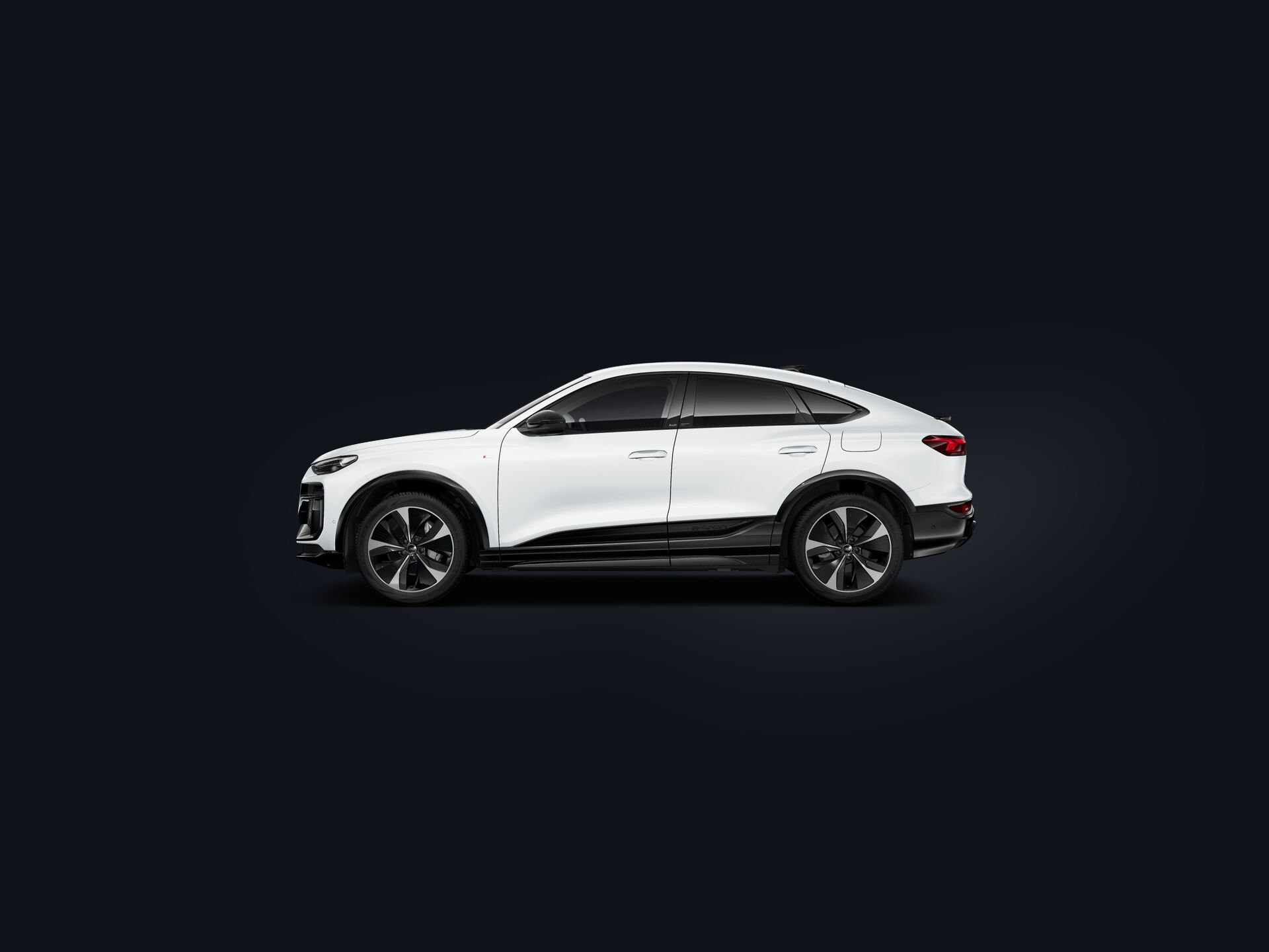 Q6 Sportback e-tron side