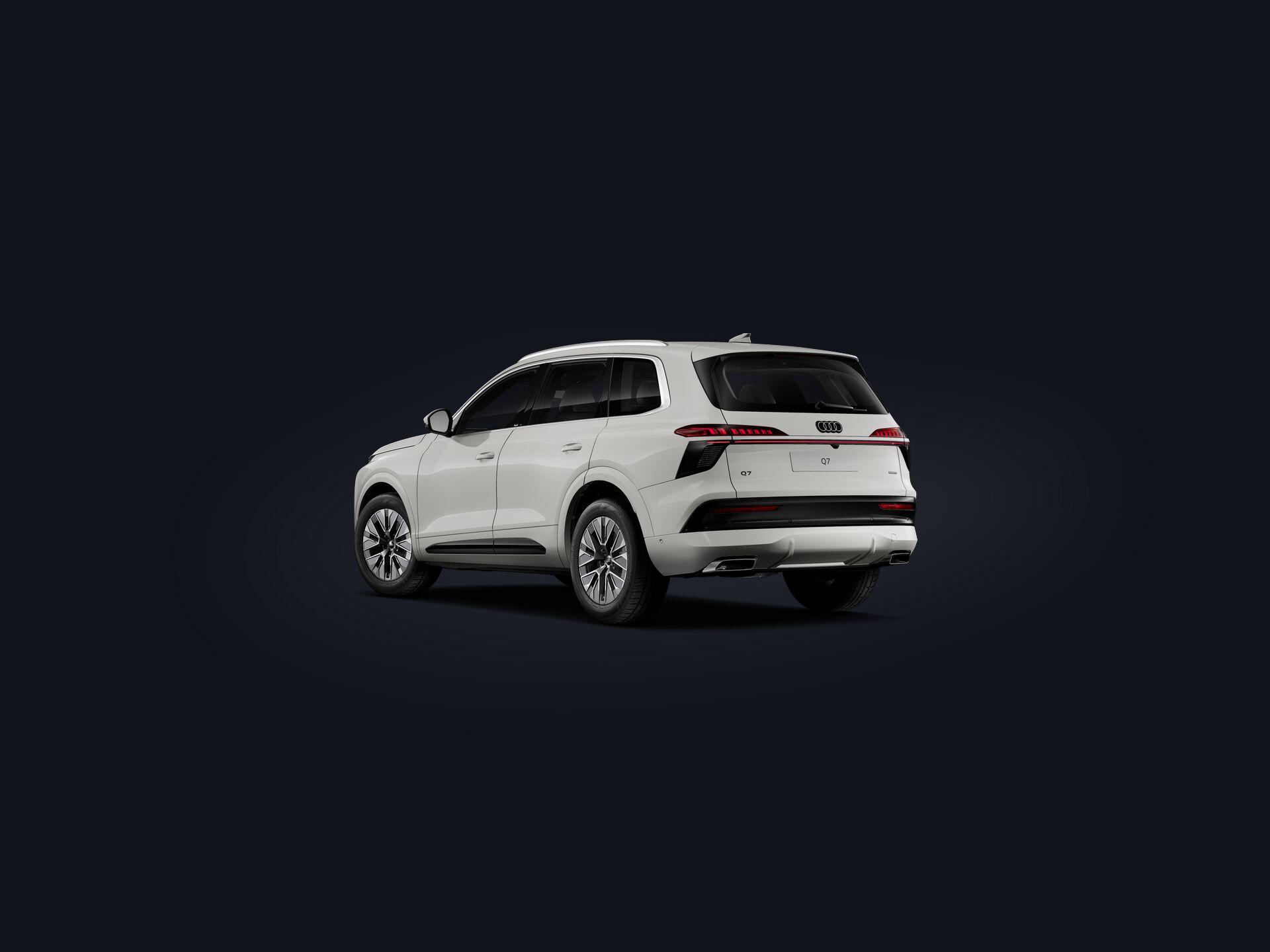 Q7 SUV 3/4 rear