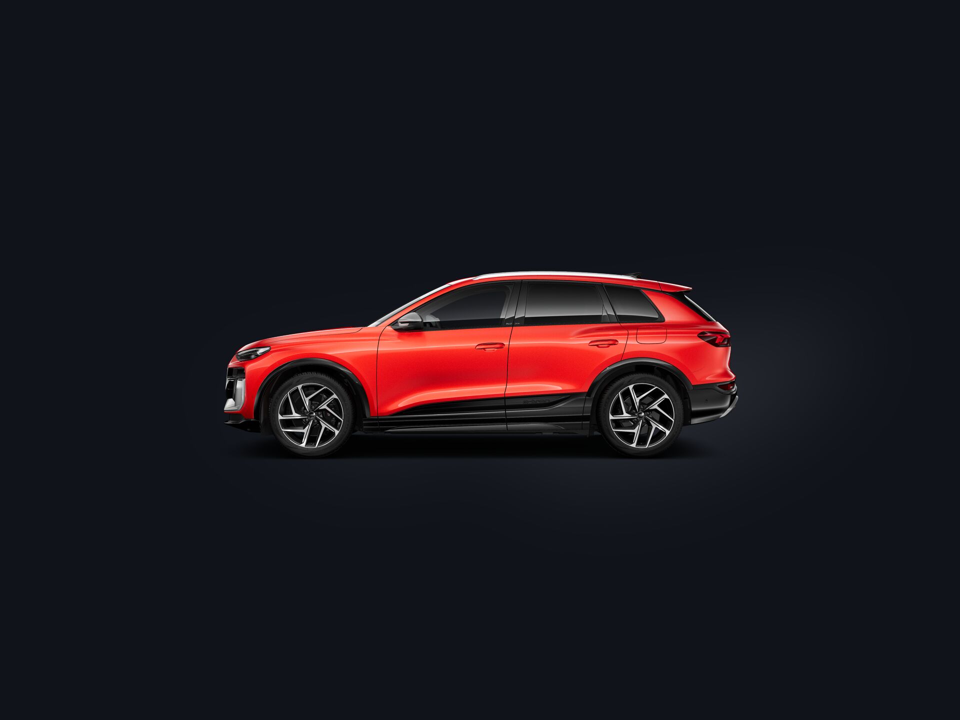 SQ6 SUV e-tron side