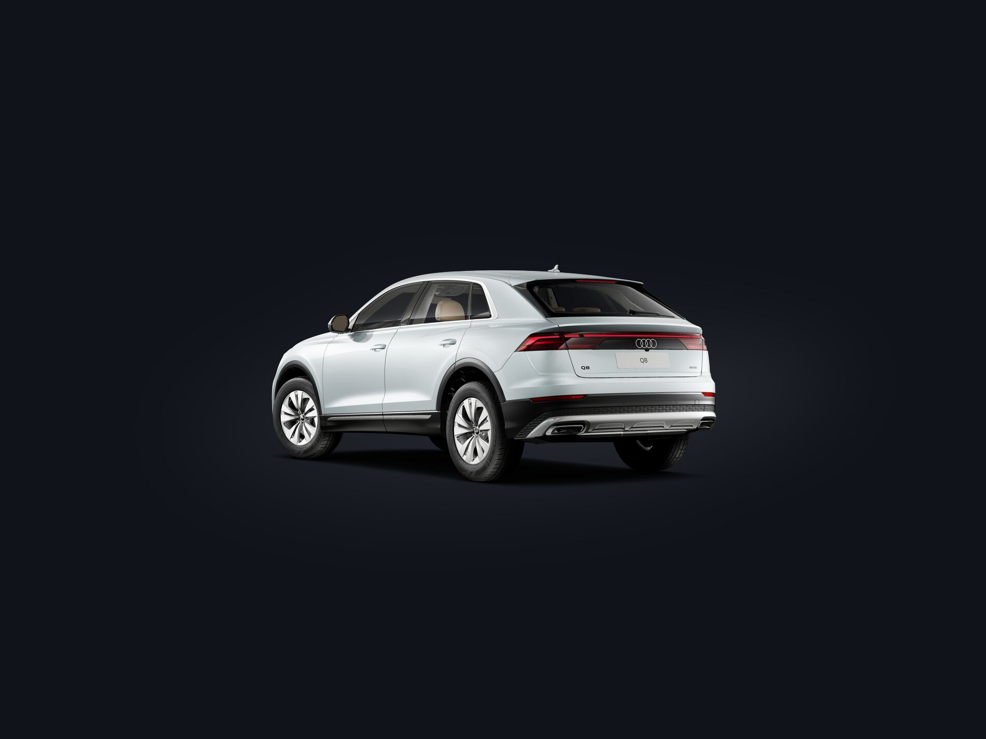 Q8 SUV 3/4 rear