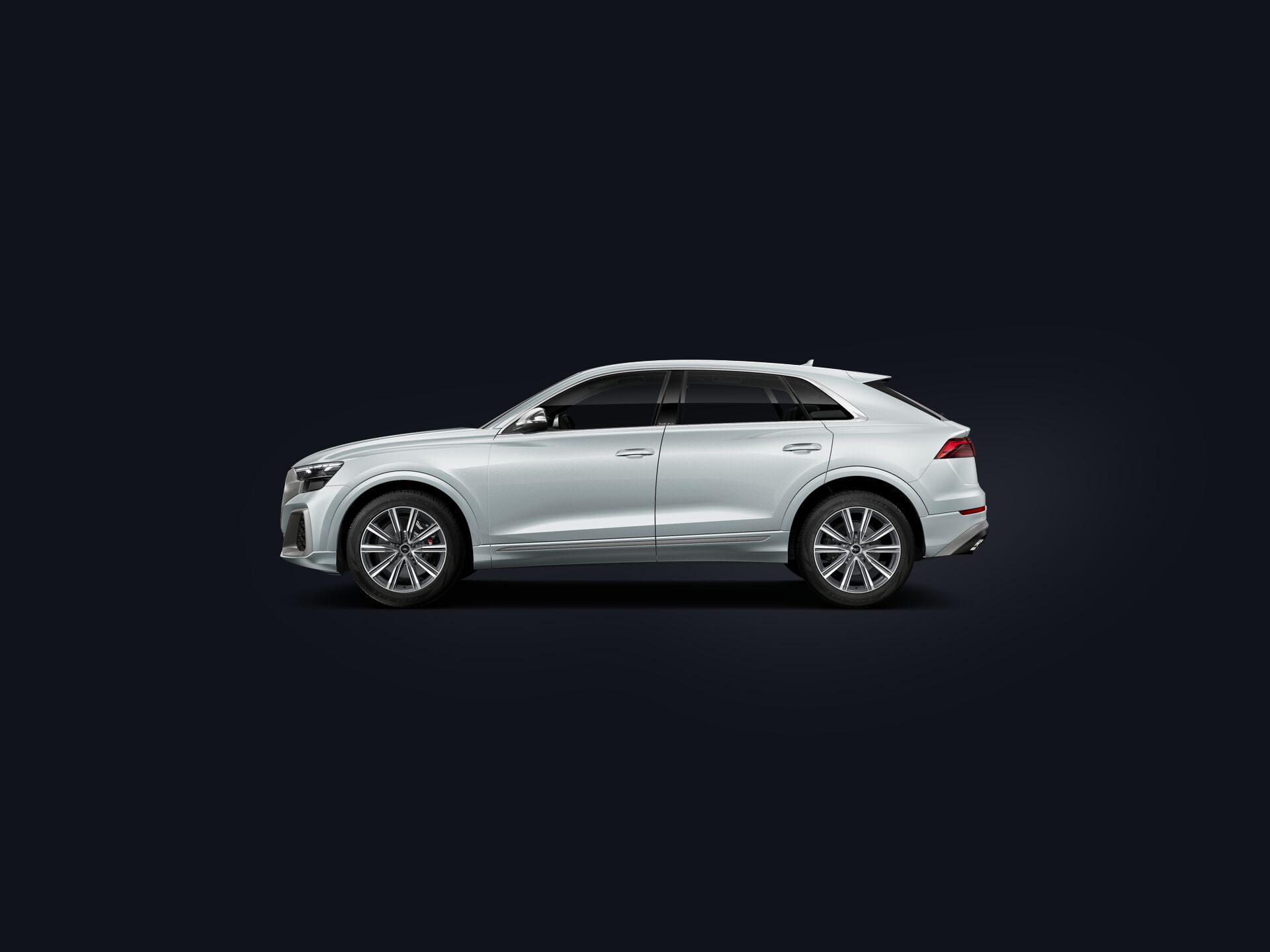 SQ8 SUV side
