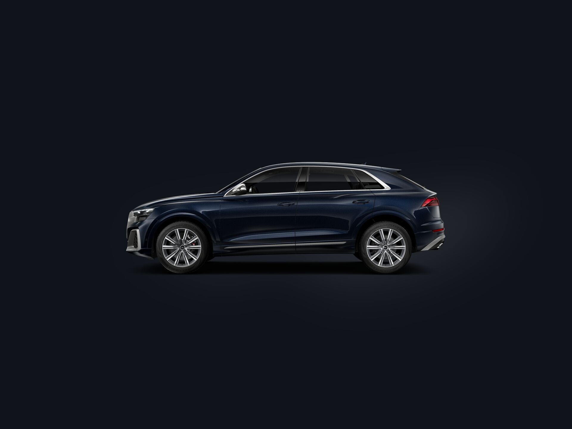 SQ8 SUV side