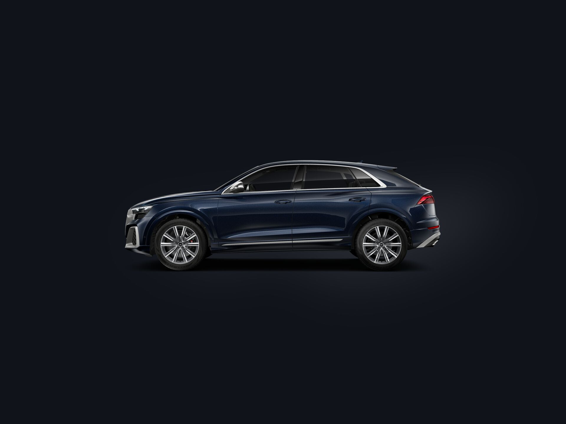 SQ8 SUV custside