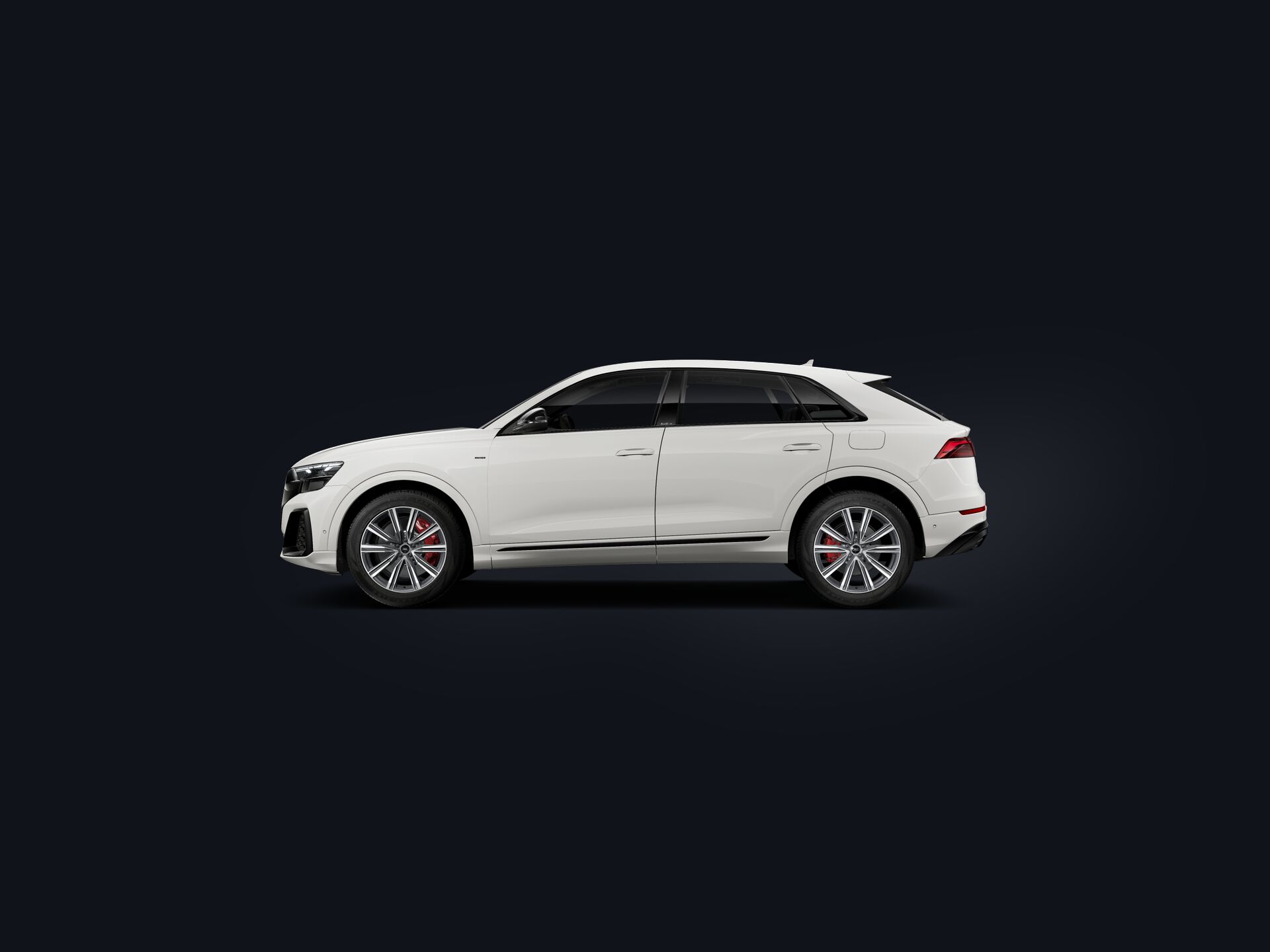 Q8 e-hybrid side