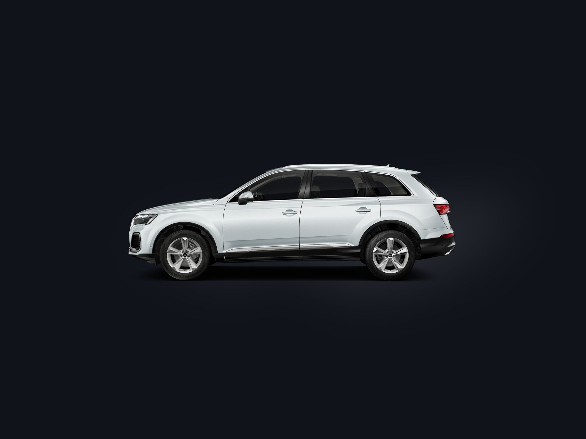 Q7 SUV custside