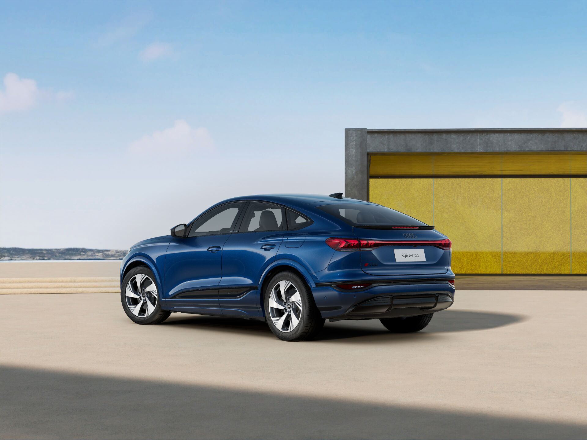 Nieuwe SQ6 Sportback e-tron EXTERIOR-REAR-3-4
