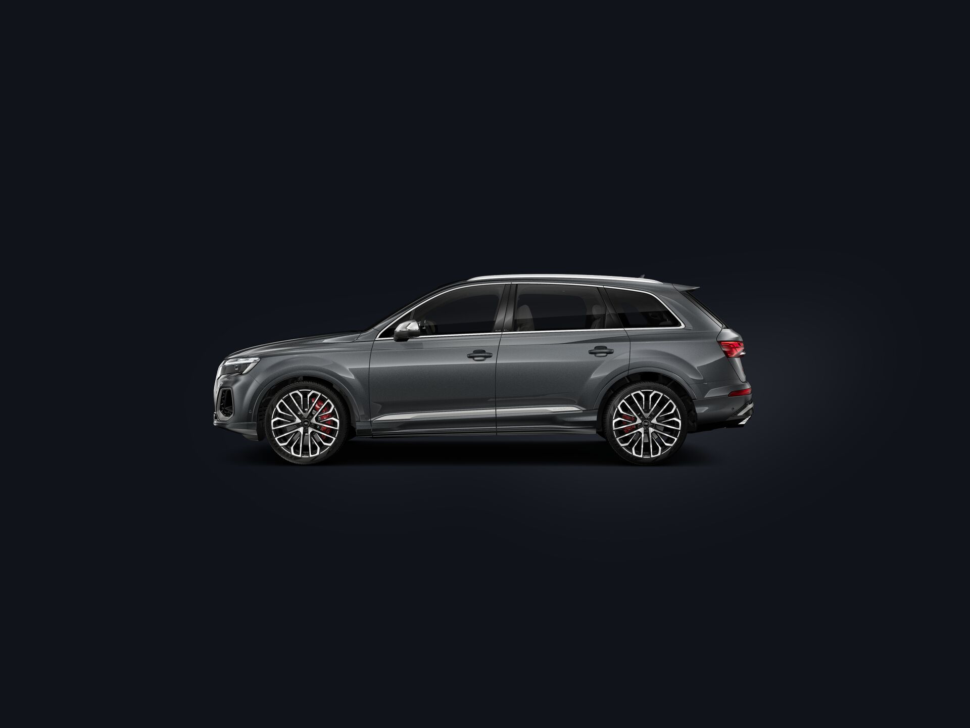 SQ7 side