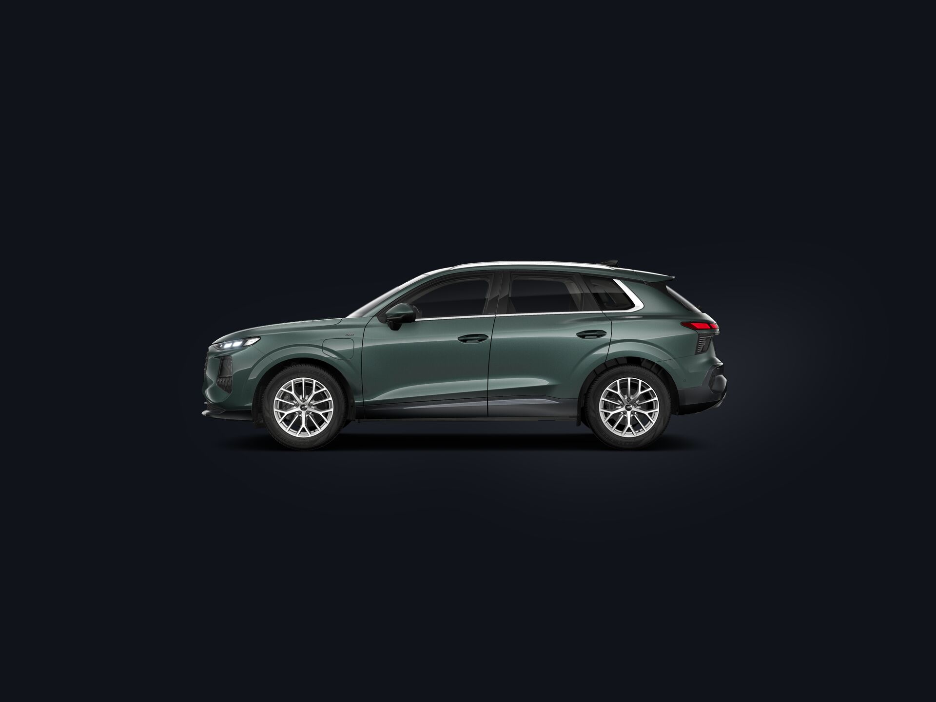 Q3 SUV e-hybrid side