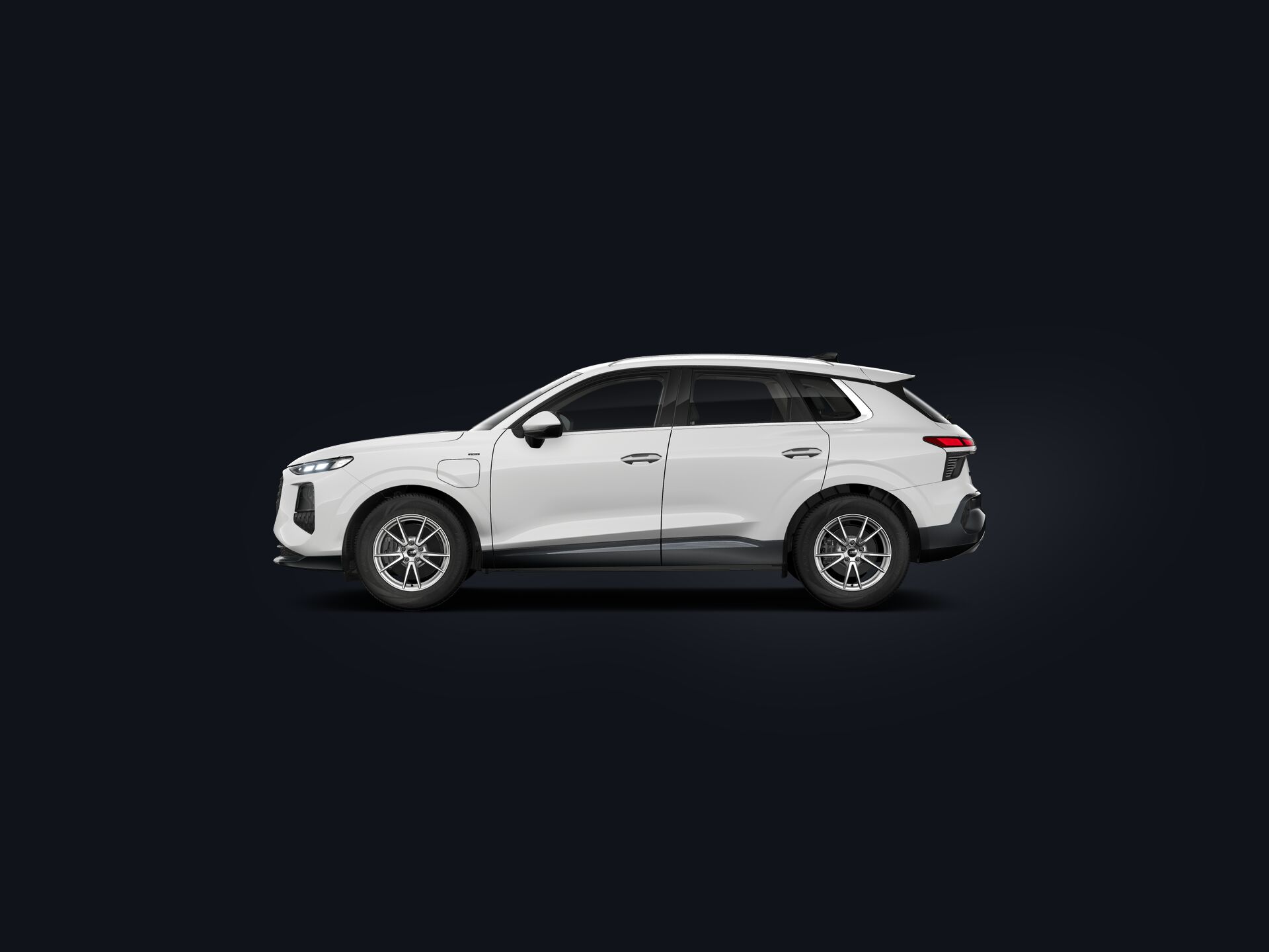 Q3 SUV e-hybrid side