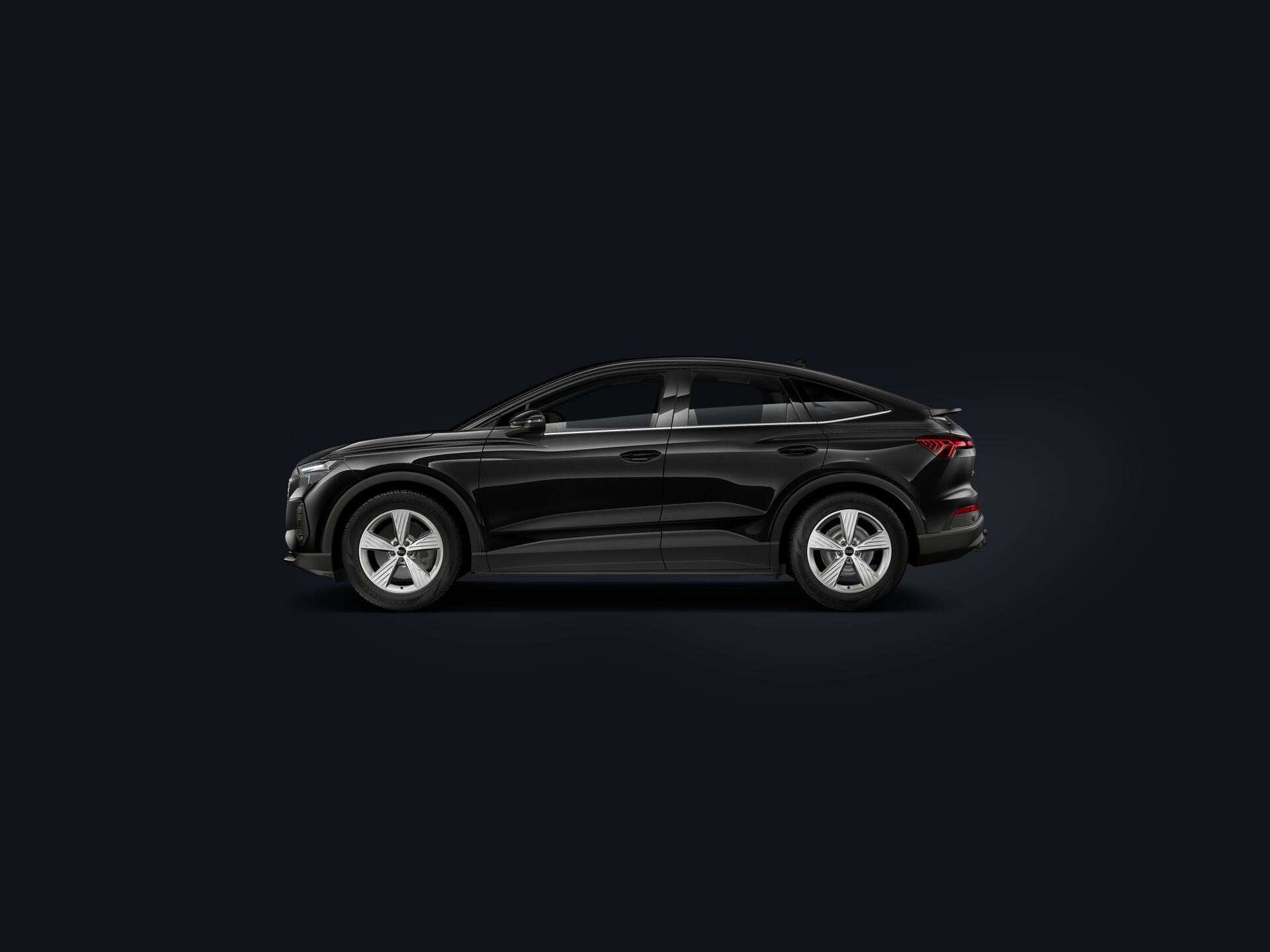 Q4 Sportback e-tron custside