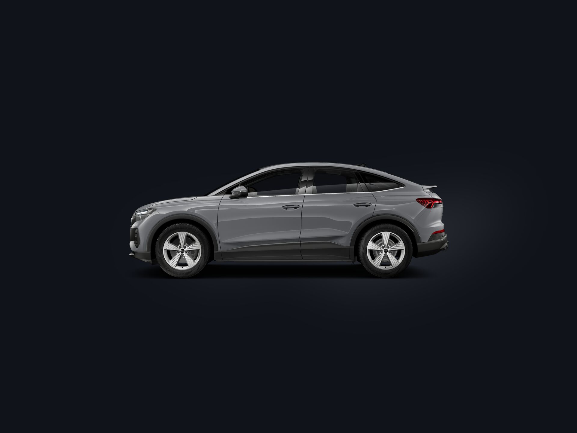 Q4 Sportback e-tron side