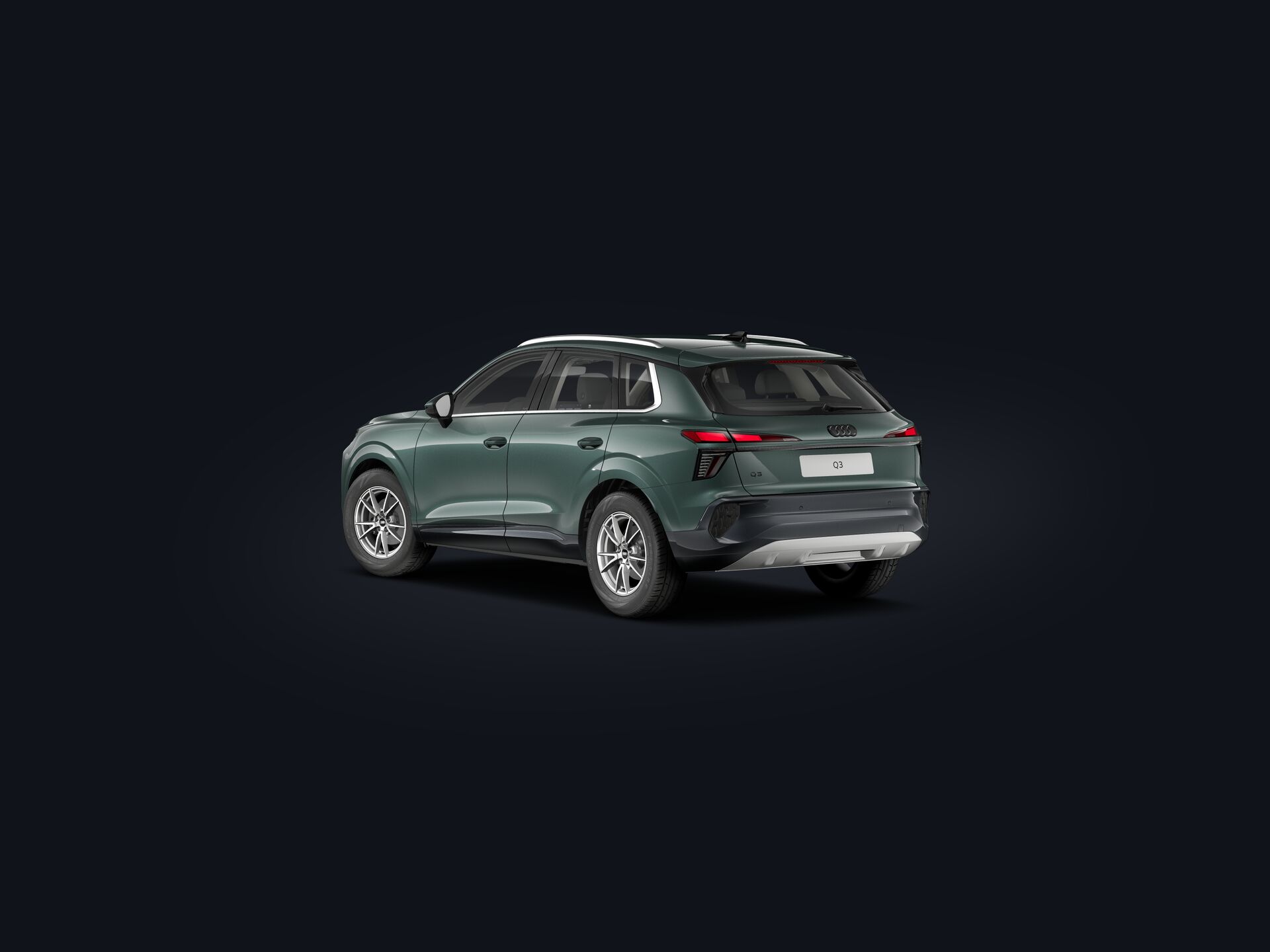 Q3 SUV 3/4 rear