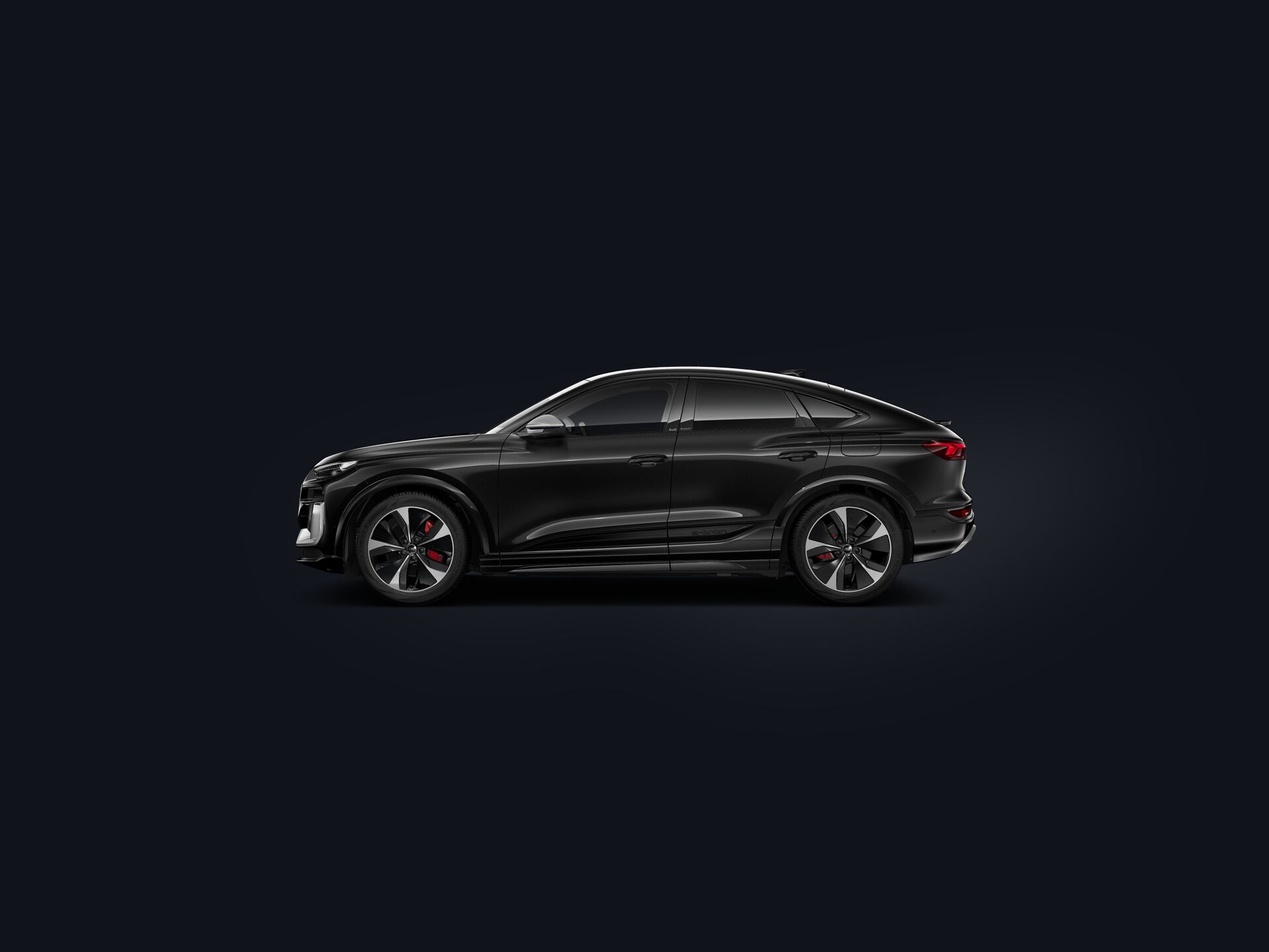 SQ6 Sportback e-tron side