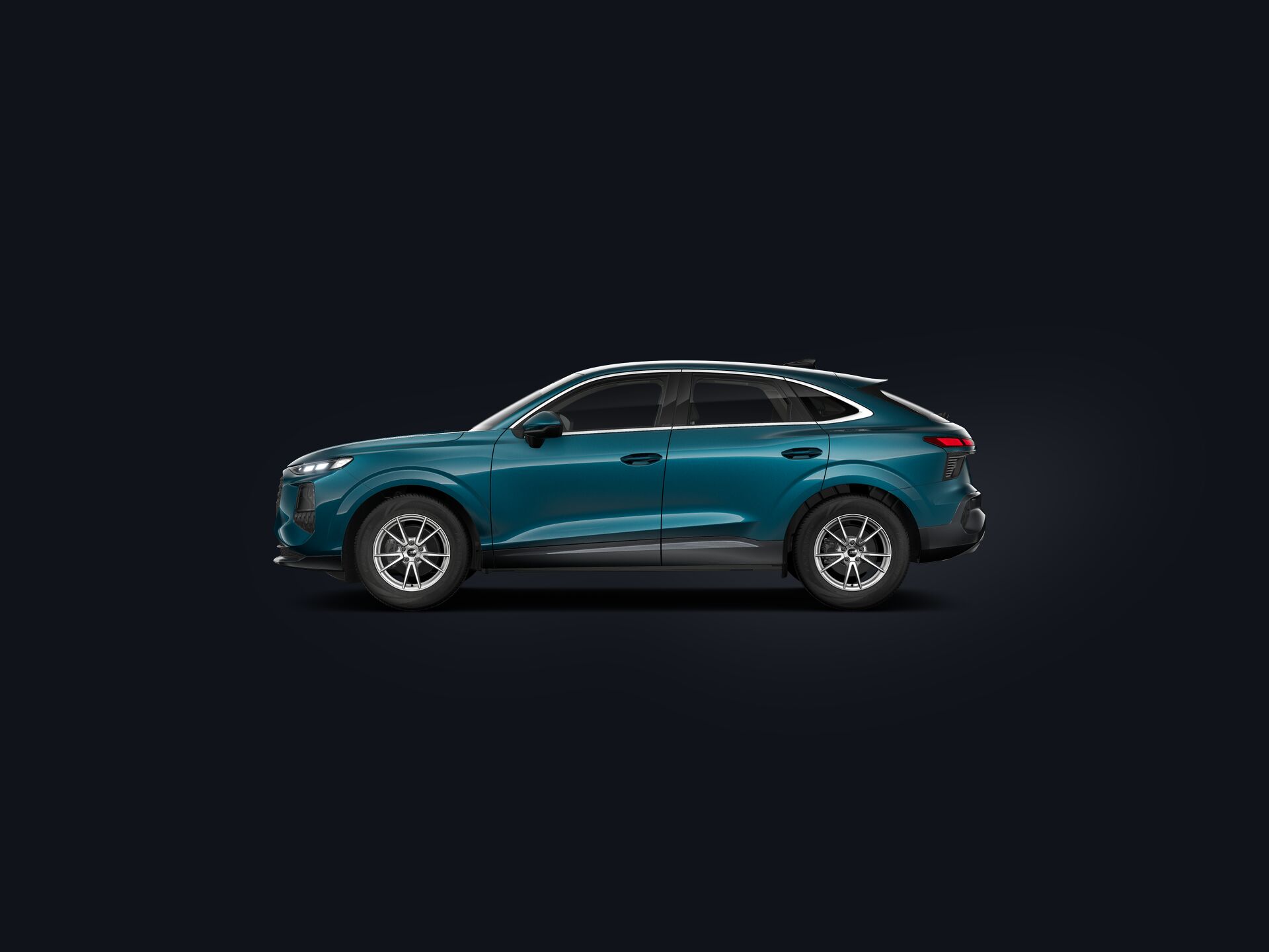 Q3 Sportback  side