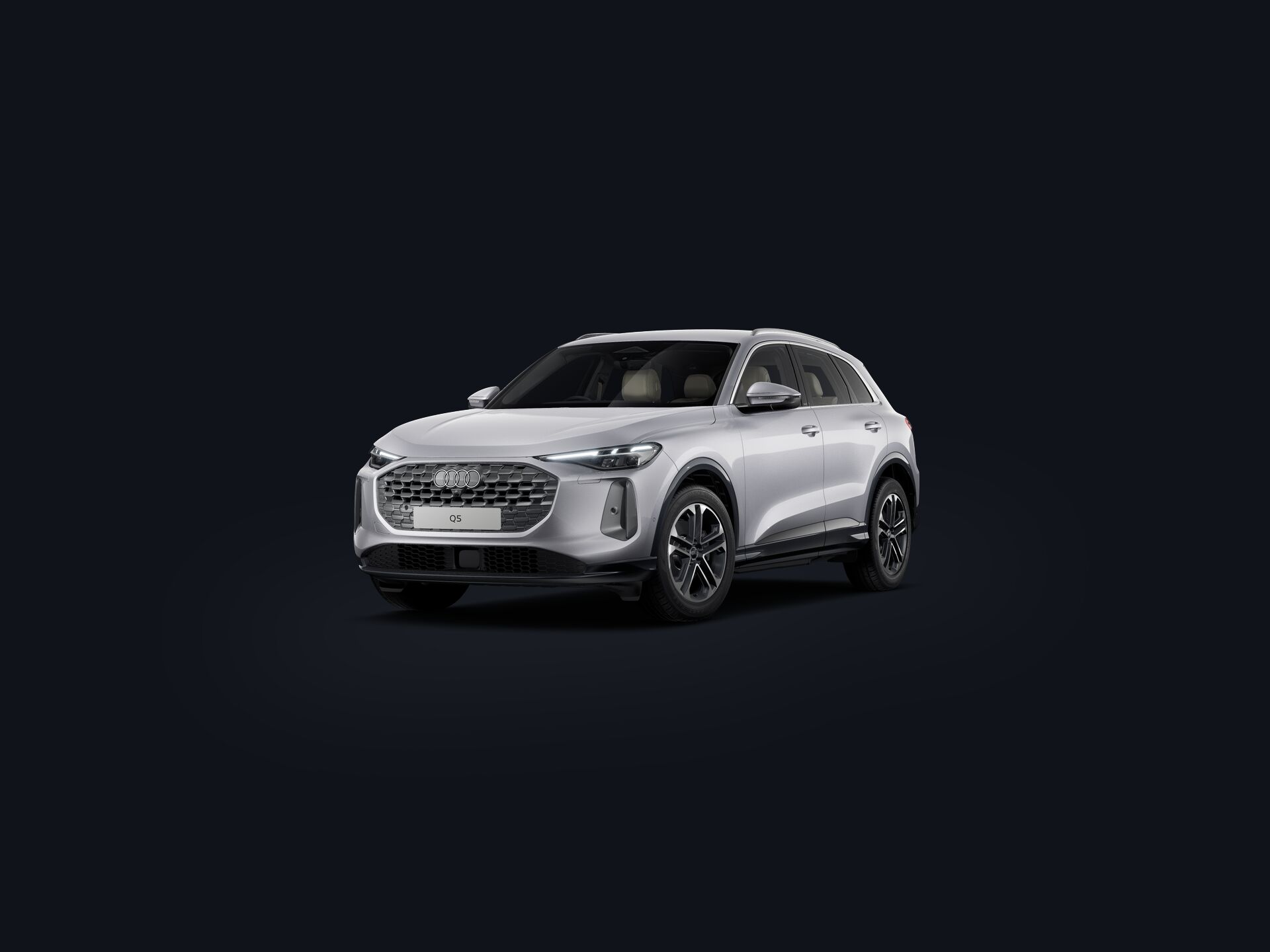 Q5 SUV 3/4 front