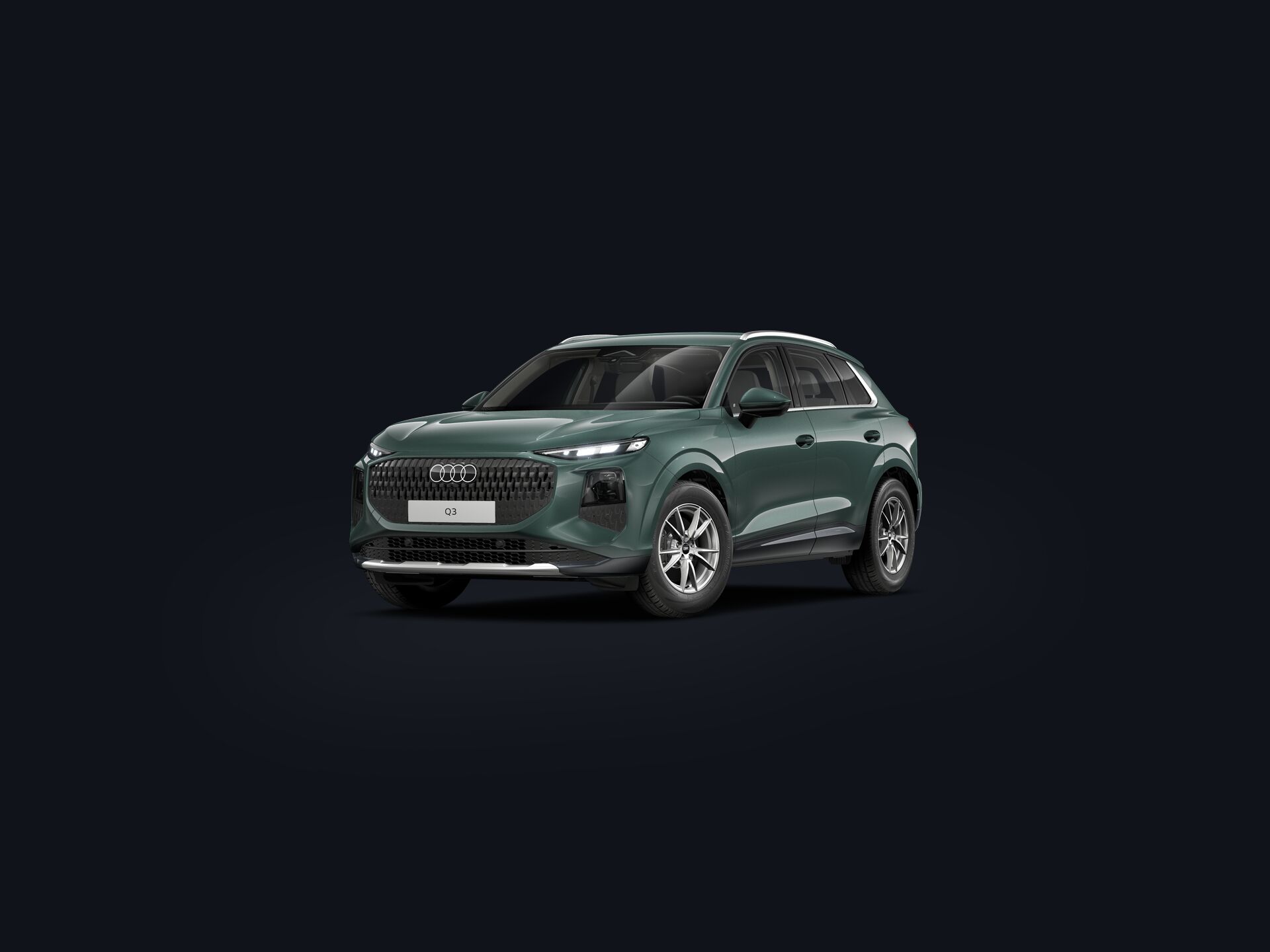 Q3 SUV 3/4 front