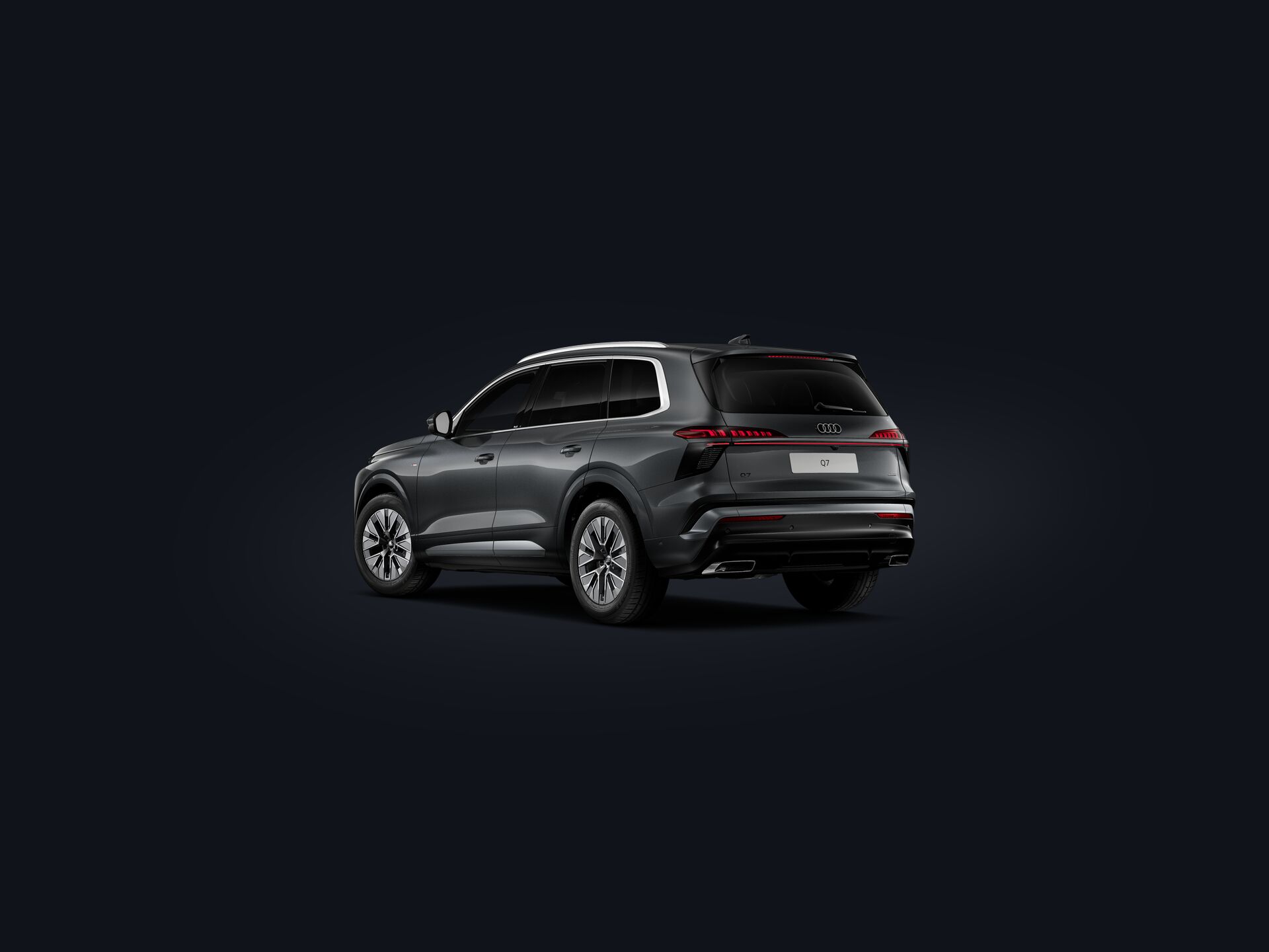 Q7 SUV 3/4 rear