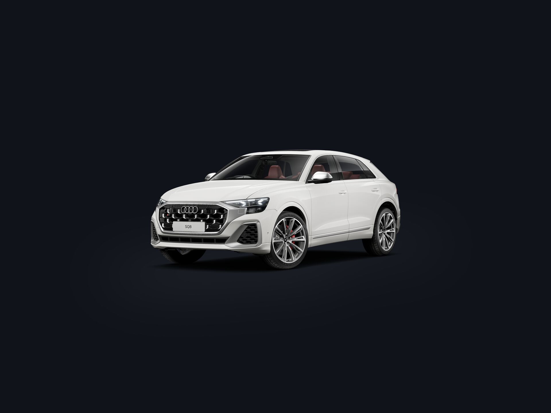SQ8  3/4 front