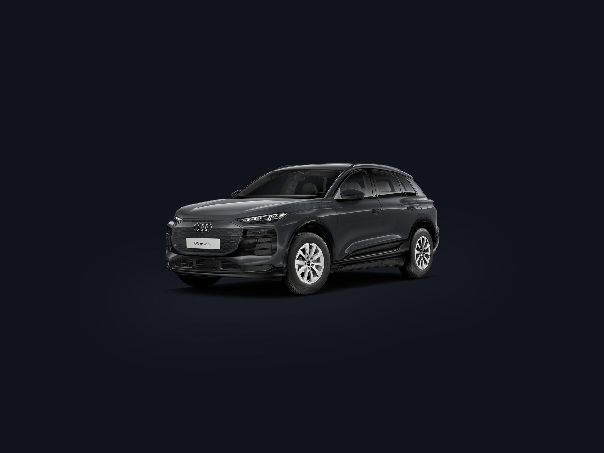 Q6 SUV e-tron 3/4 front