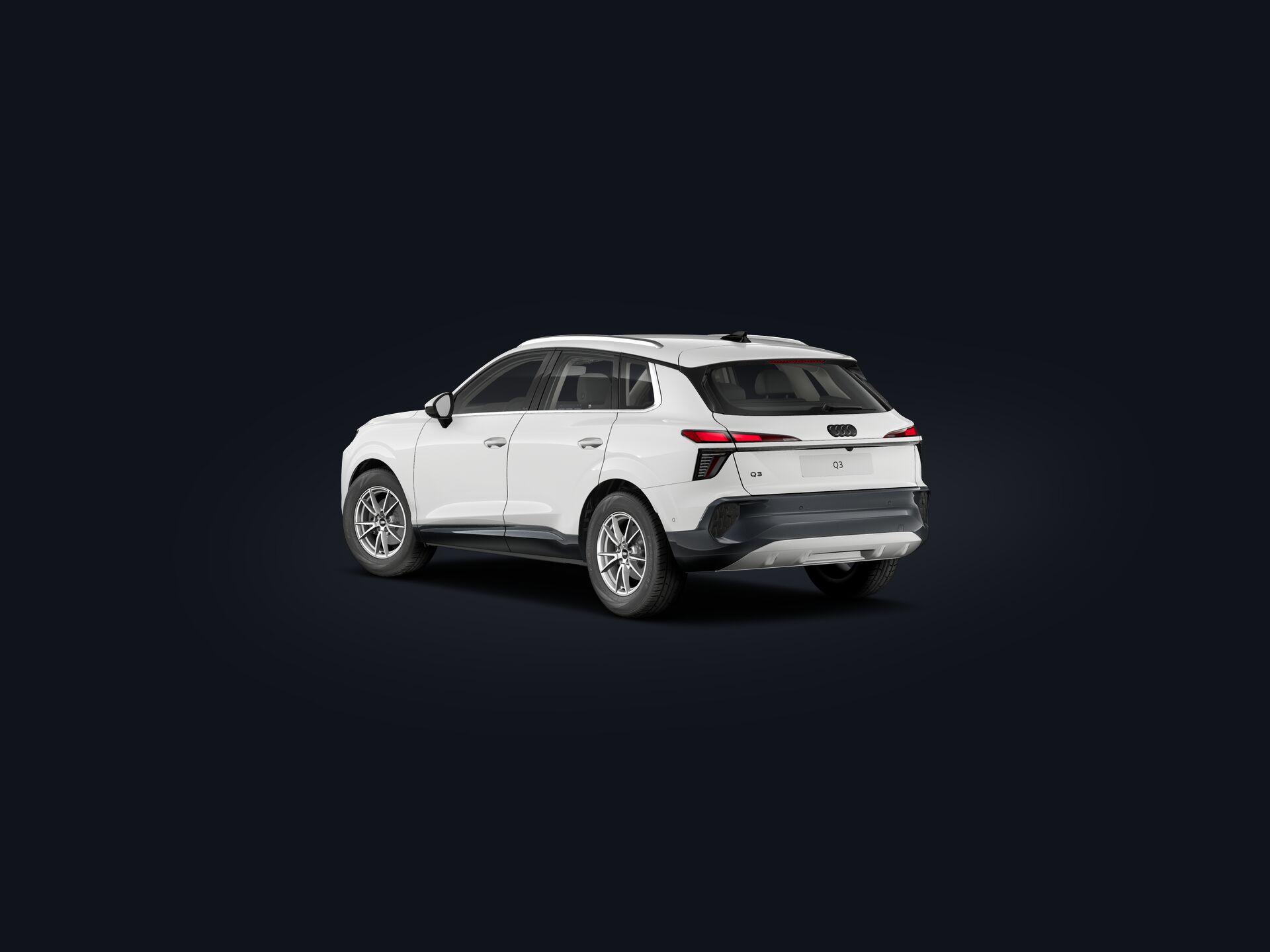 Q3 SUV 3/4 rear