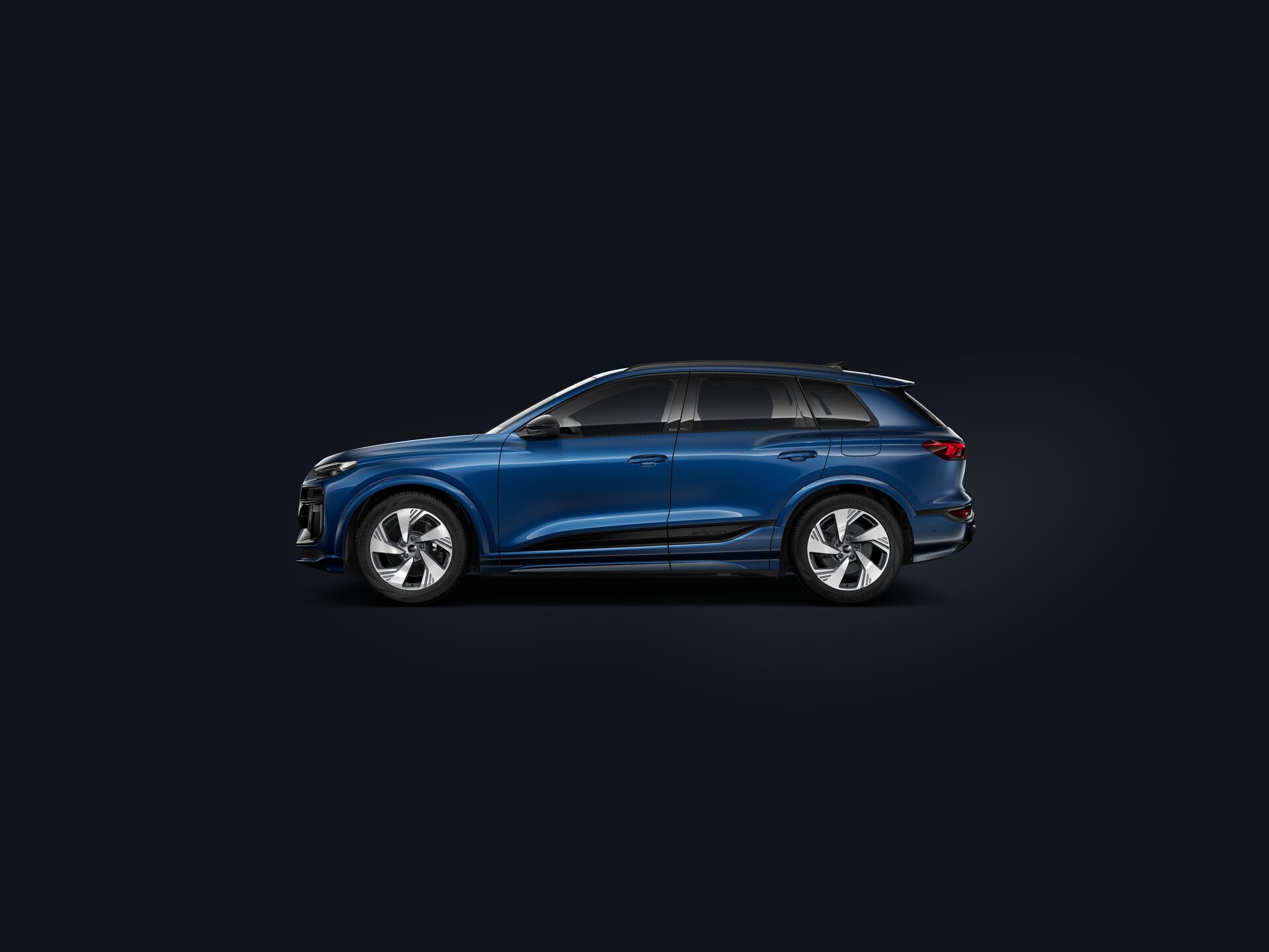 SQ6 e-tron custside