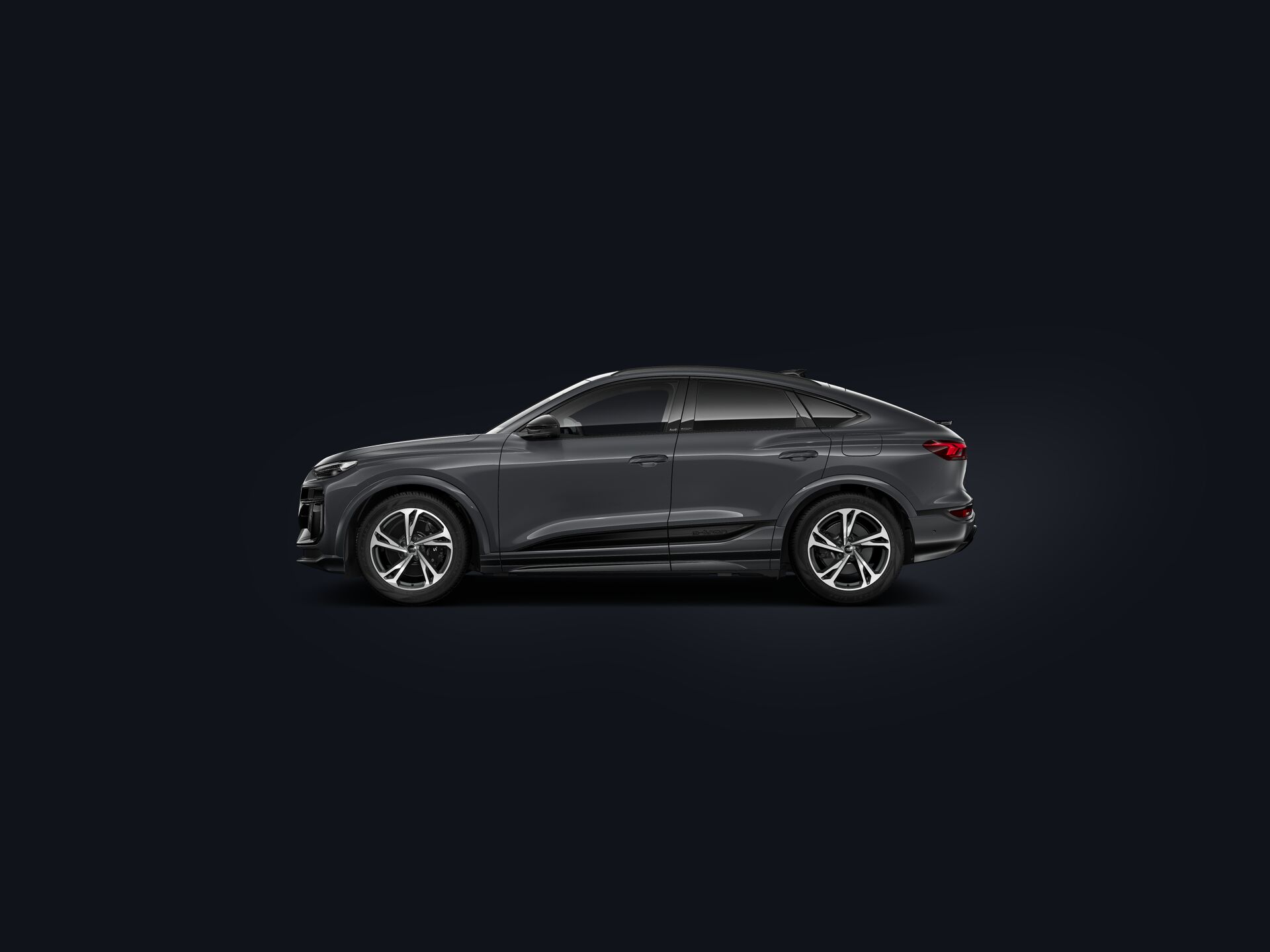 SQ6 Sportback e-tron side